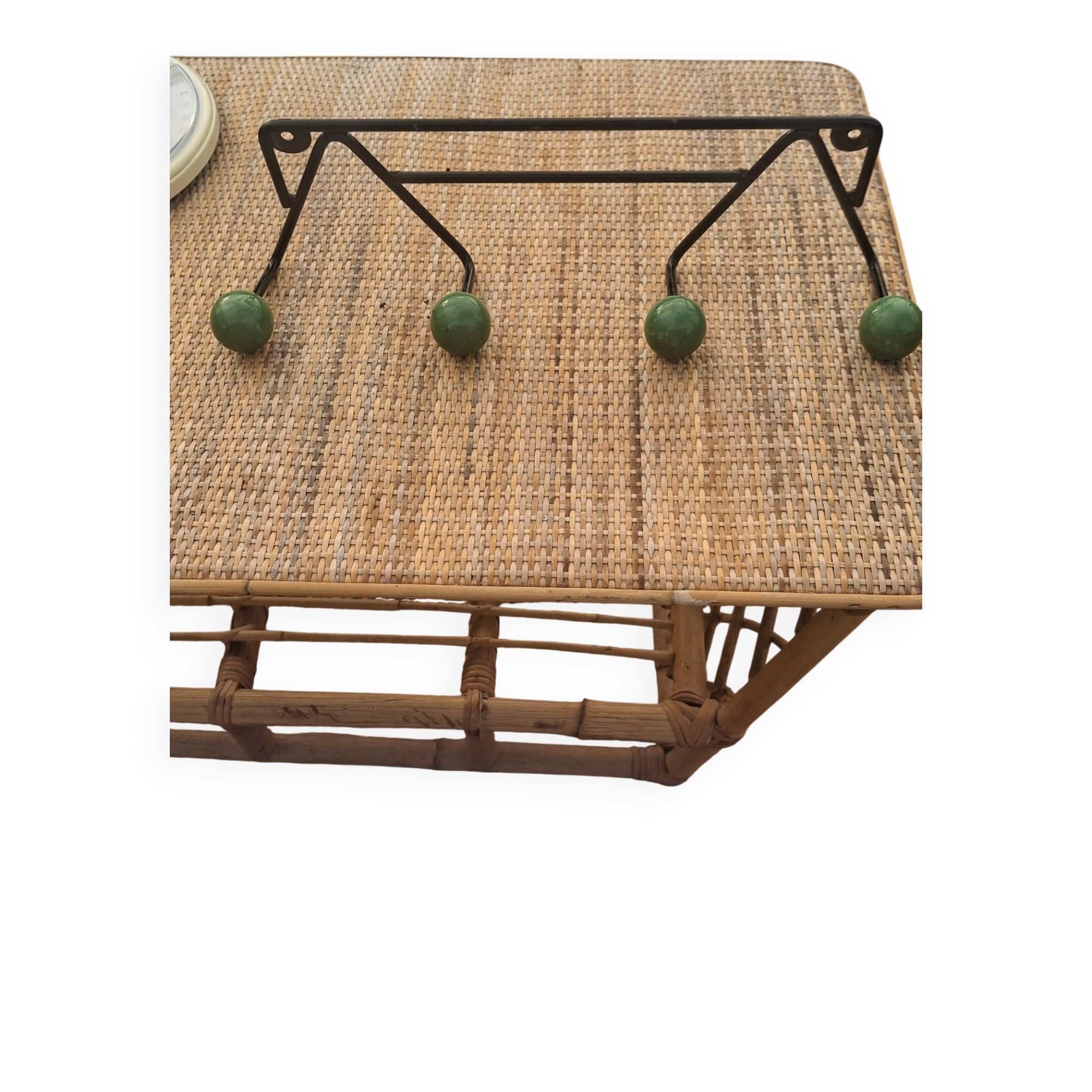Ball coat rack