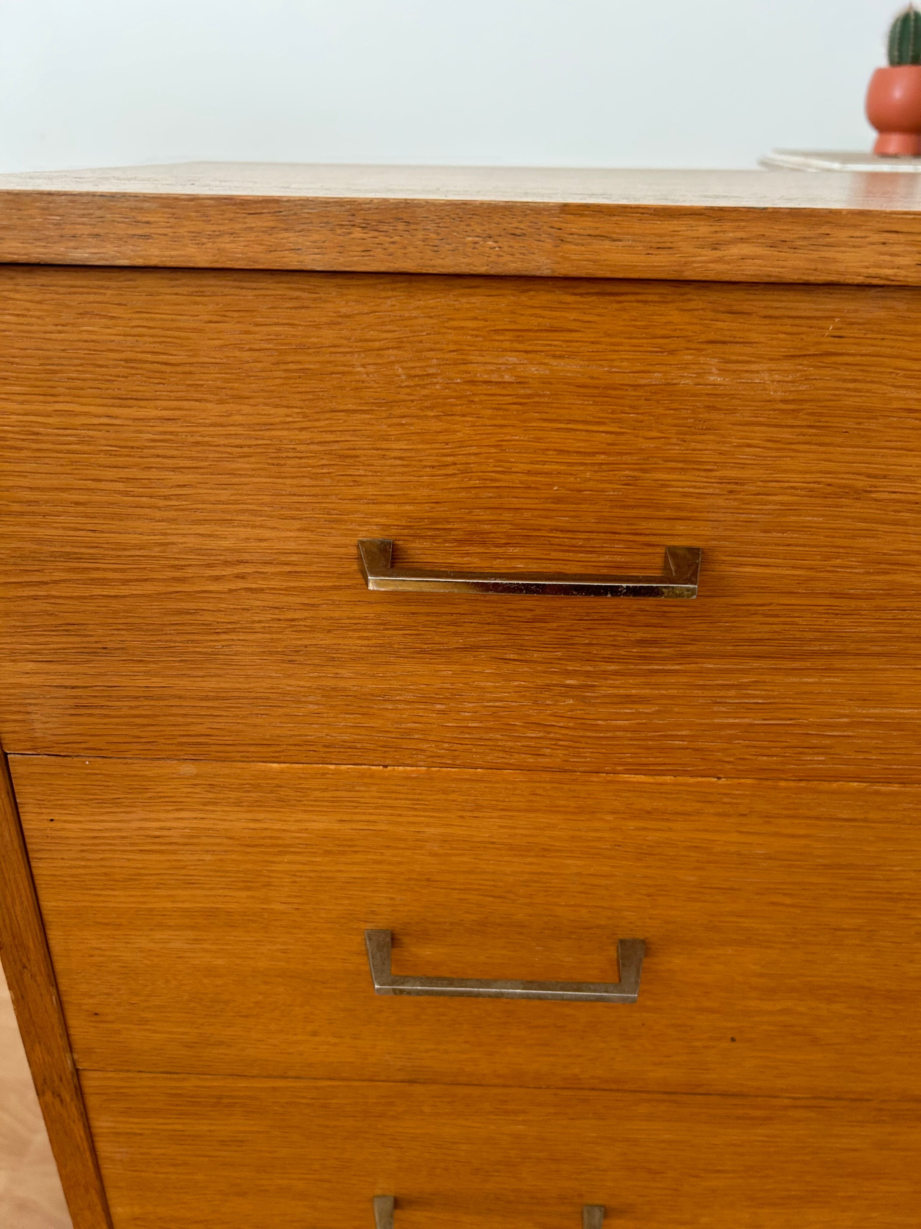 Vintage chest of drawers