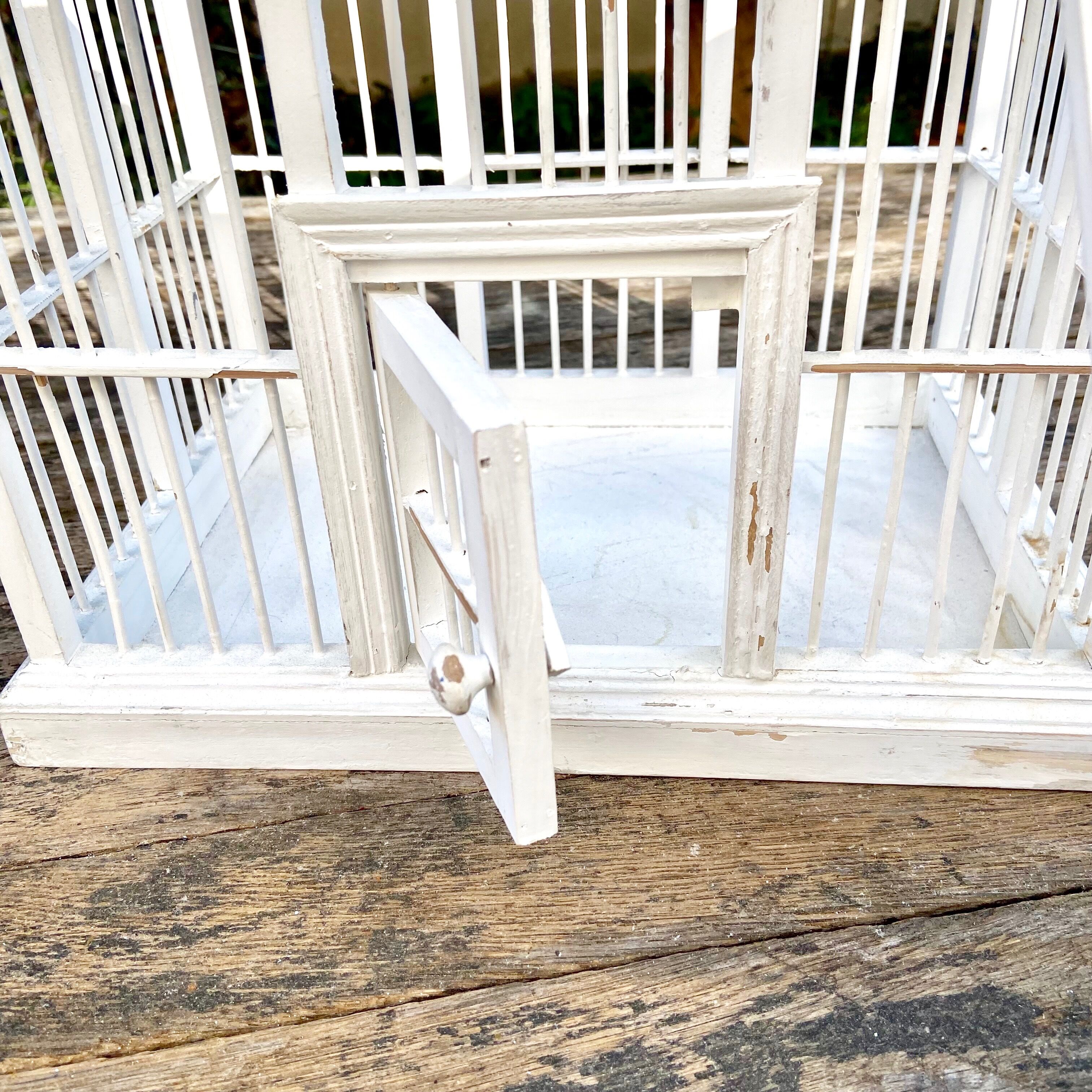 Cage en bois décorative