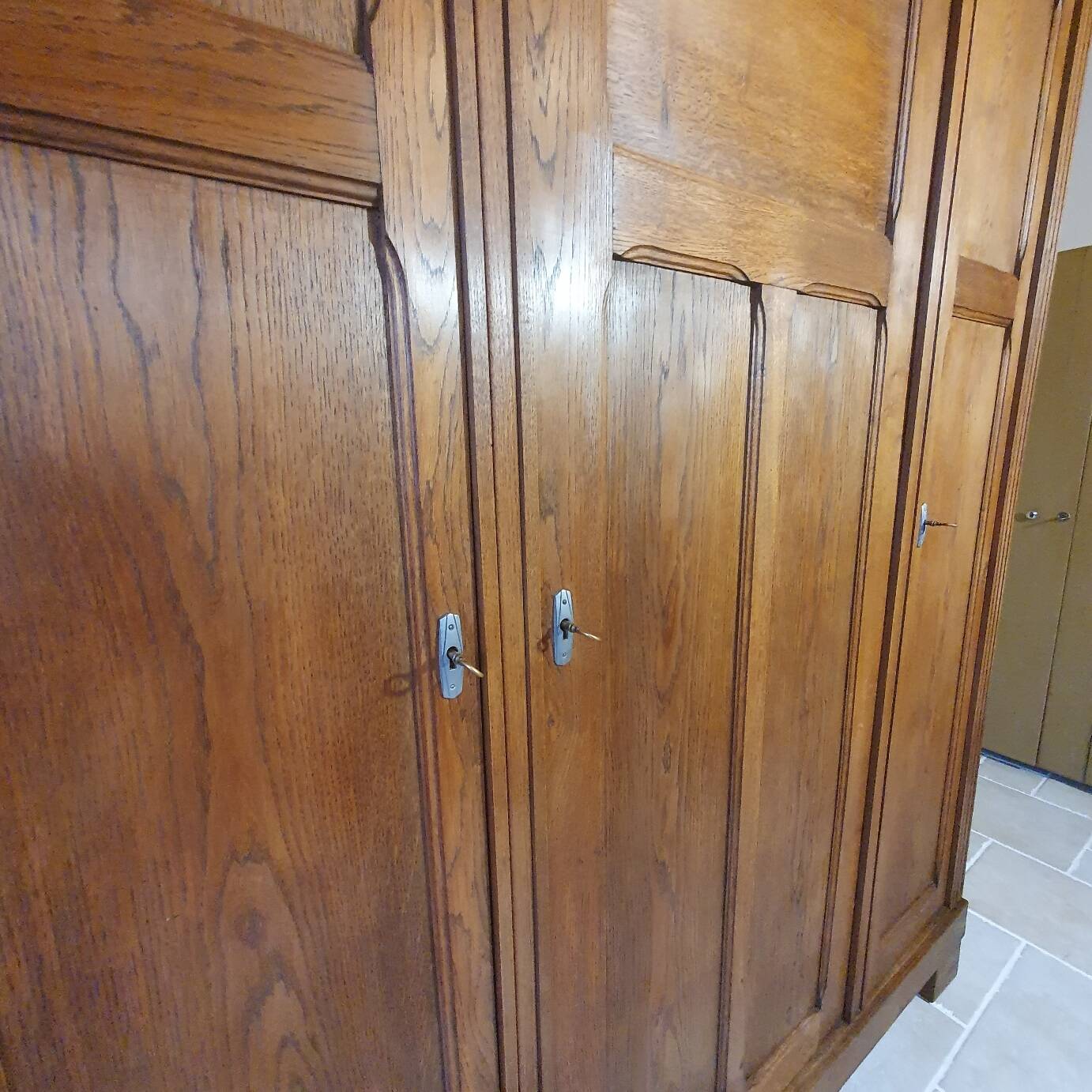 Parisian 3-door wardrobe