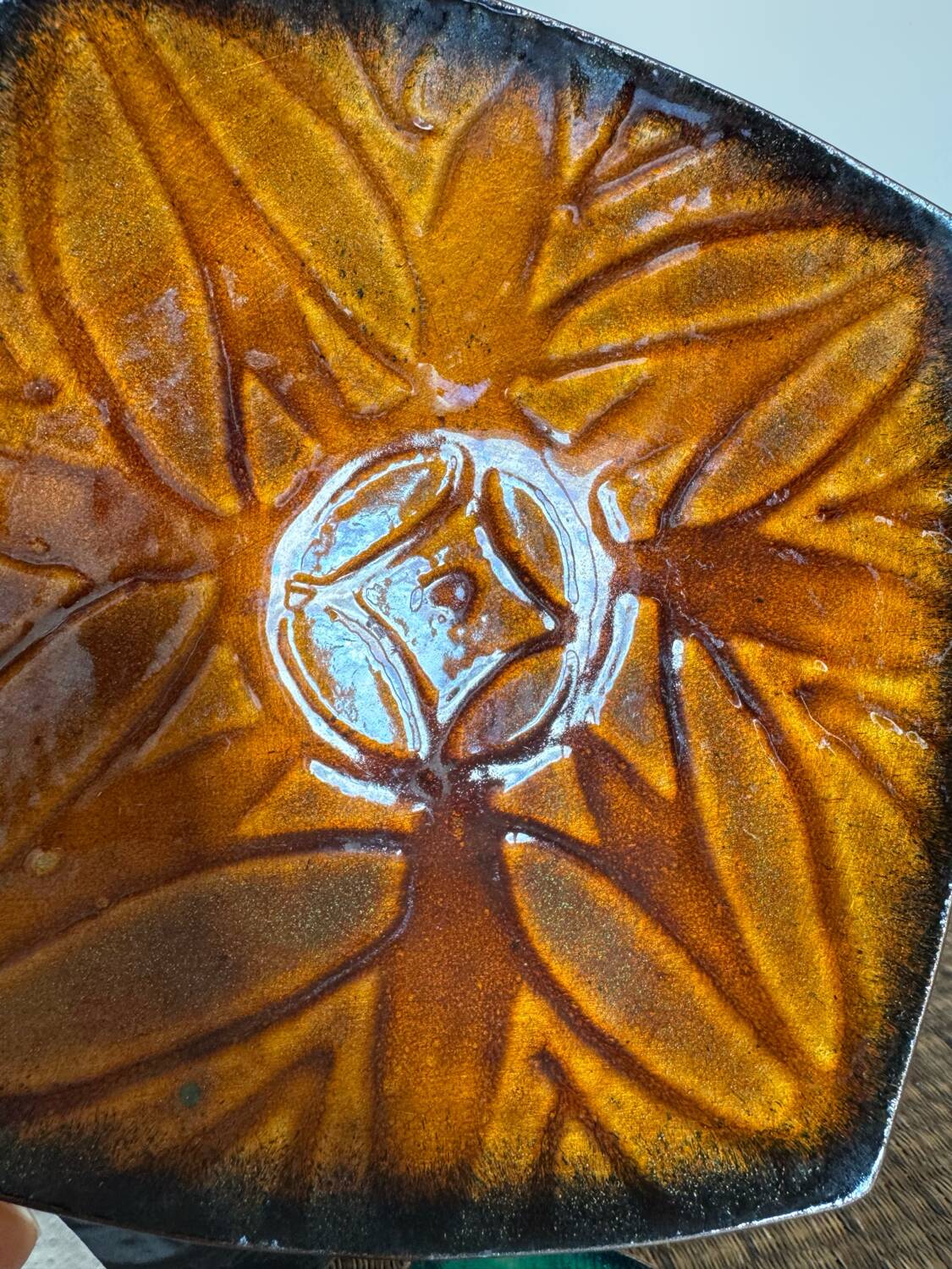 60s enamelled copper pocket emptier