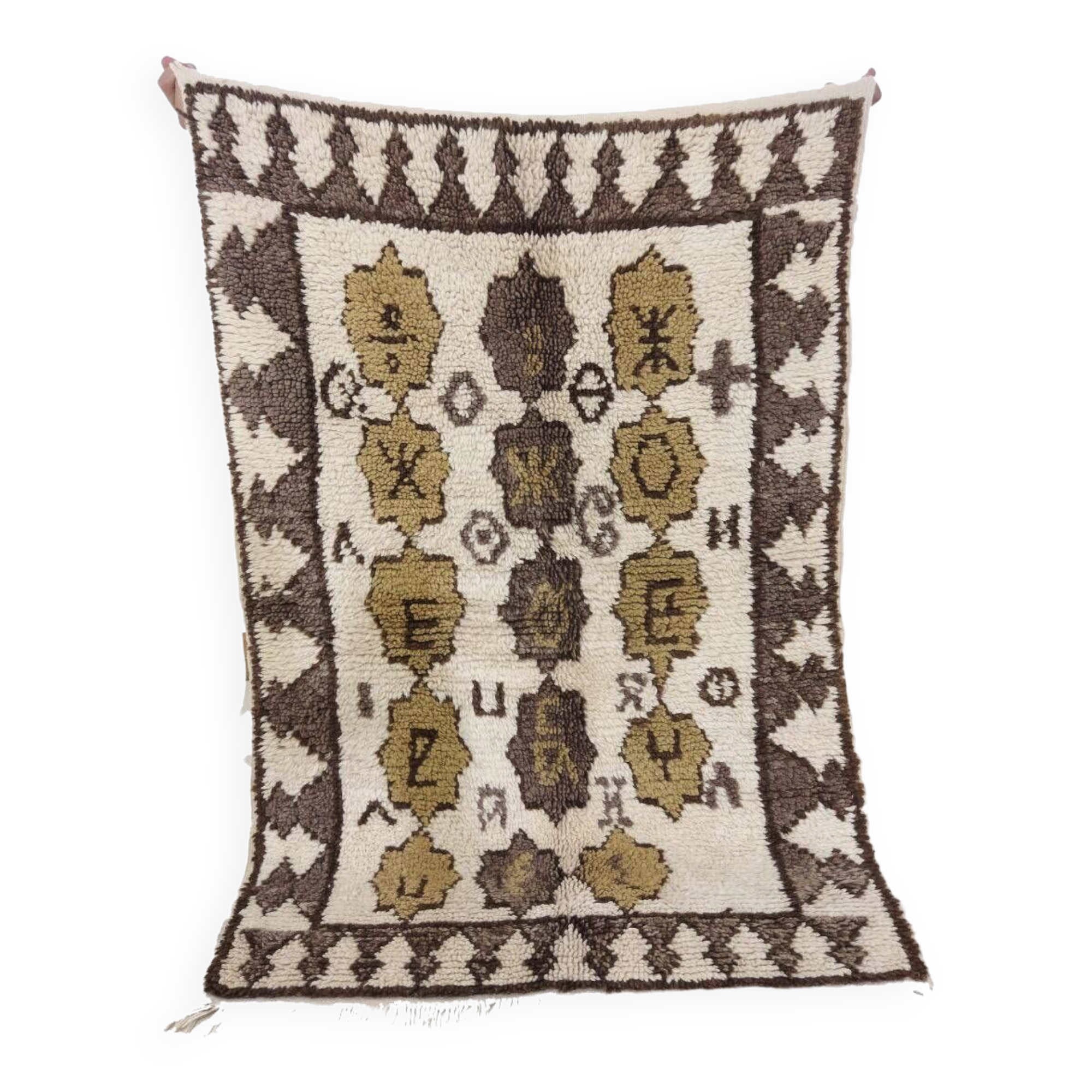 Handmade Moroccan Berber rug 134 x 90 cm