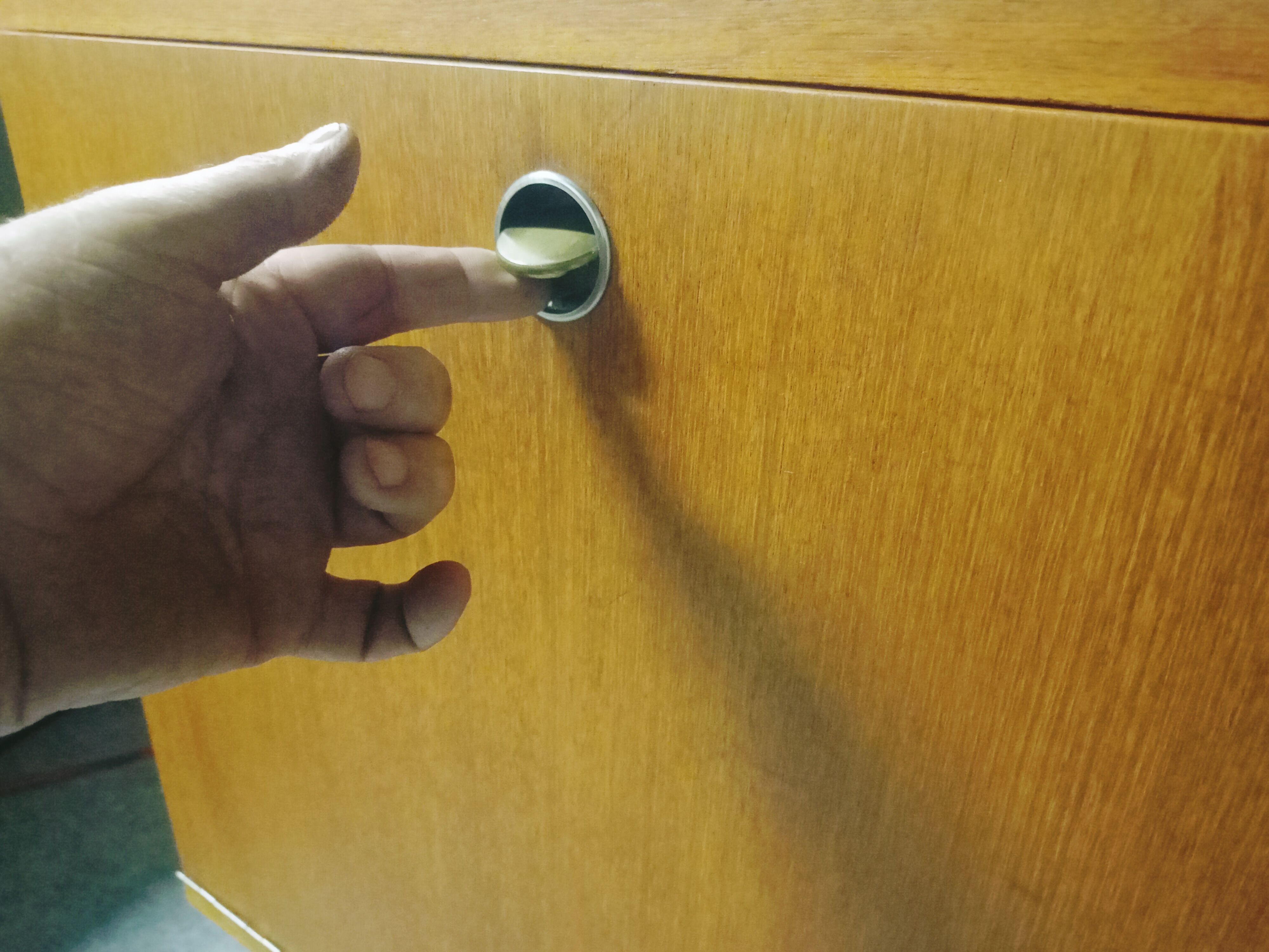 Modular wall shelf in Paolozzi teak