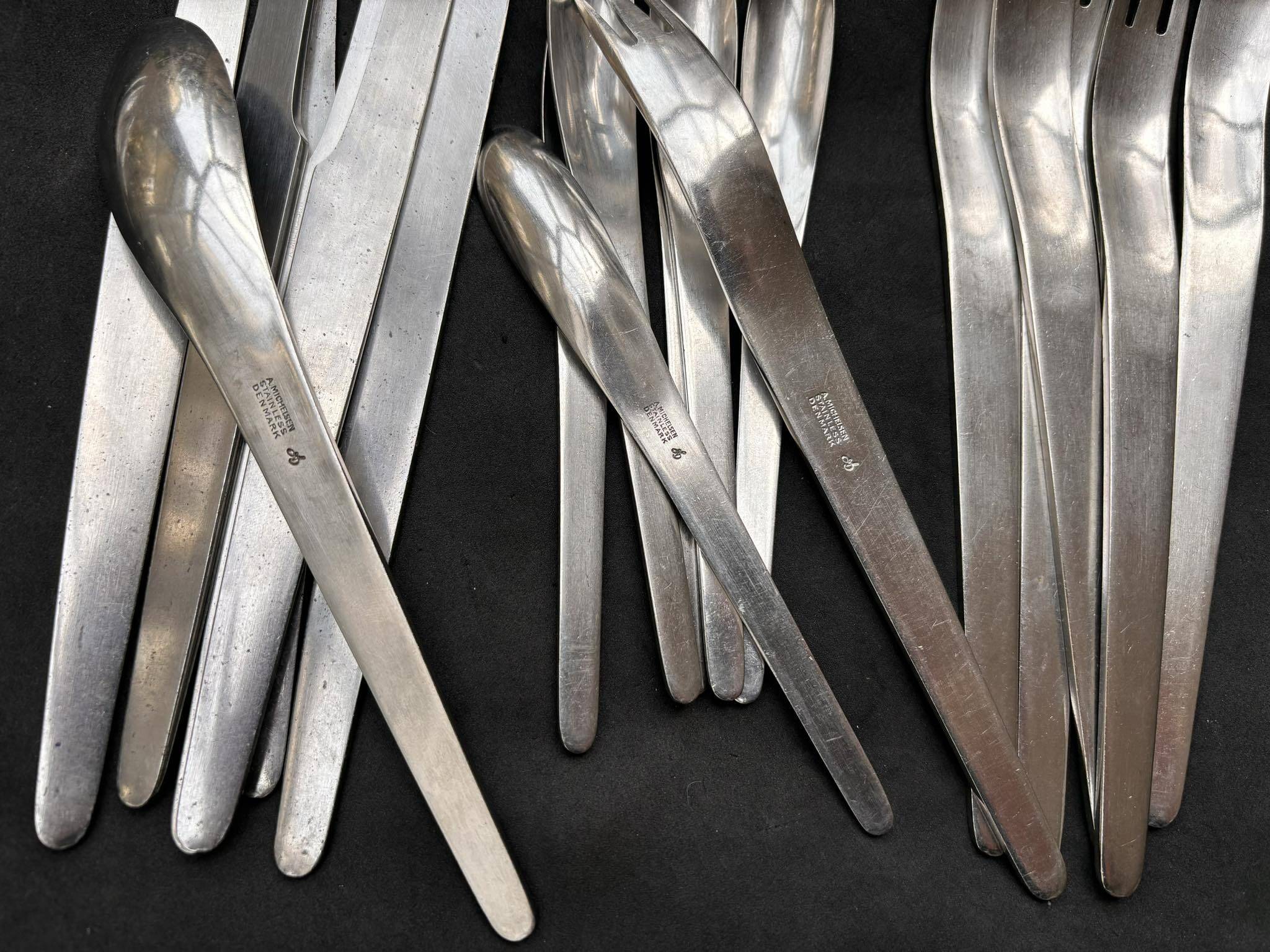 Set of 30 cutlery by Arne Jacobsen for Michelsen
