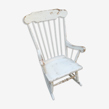 Ancien rocking-chair en bois