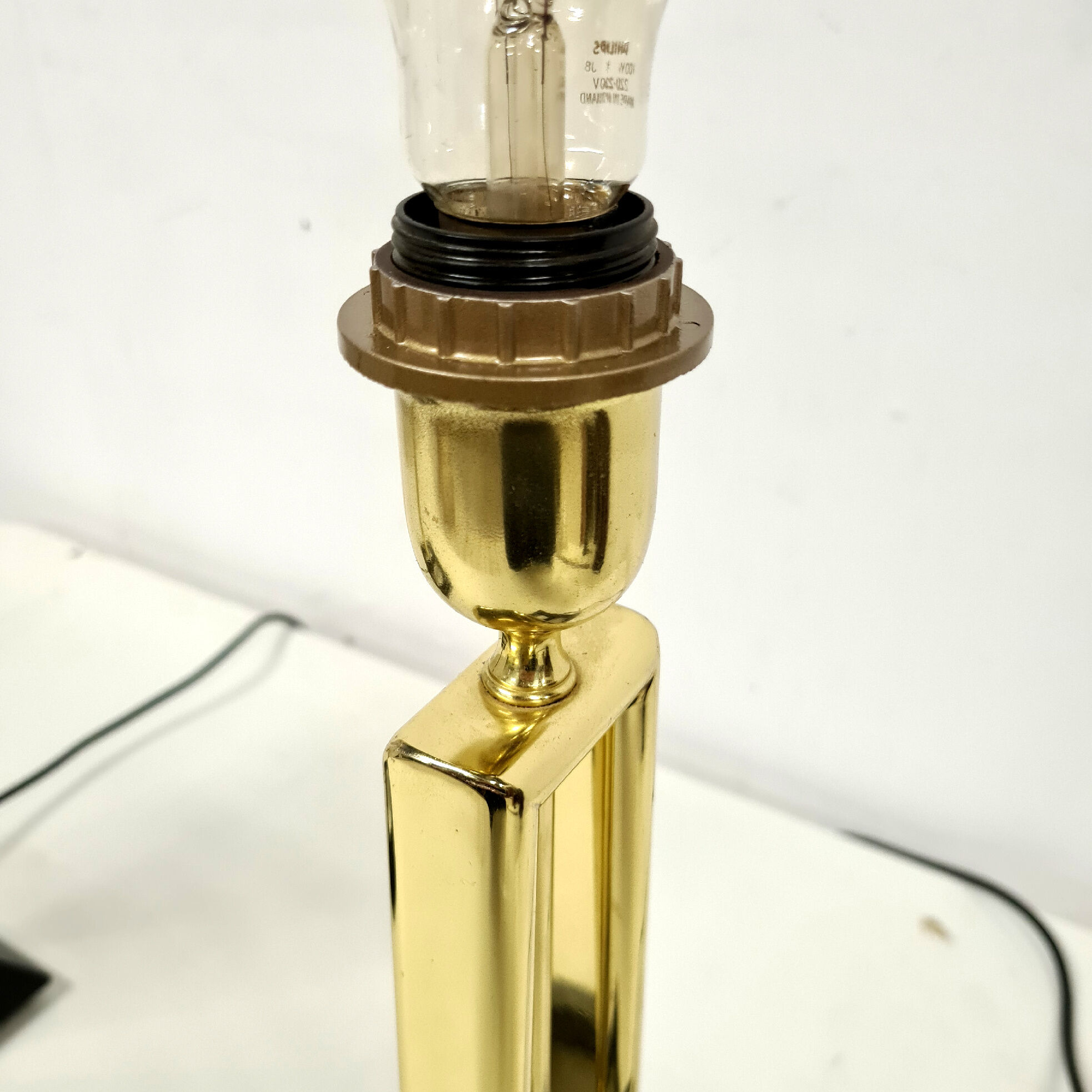 Set of two sculptural Hollywood regency brass table lamps, 1970s