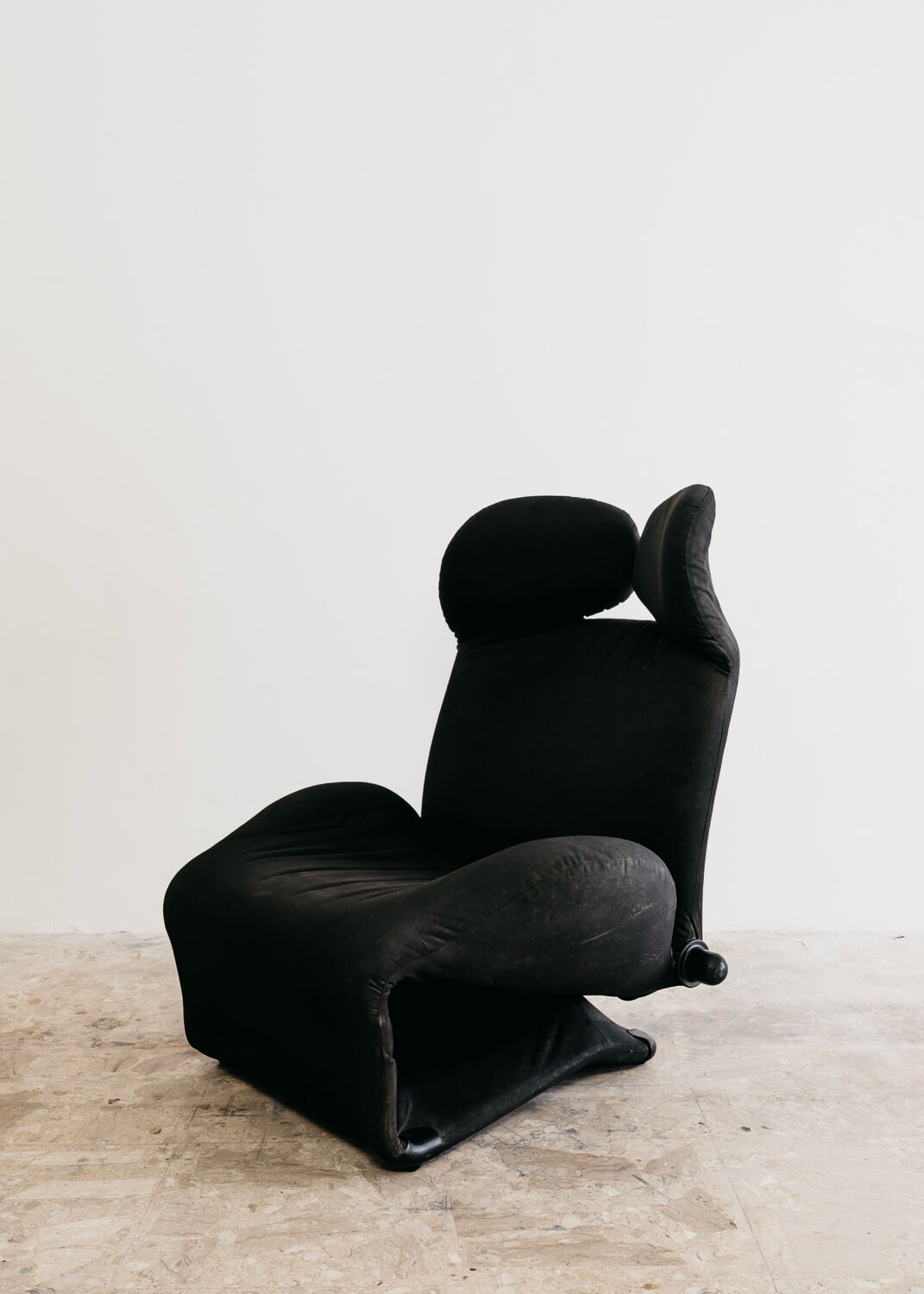 Wink lounge chair by Toshiyuki Kita for Cassina, 1980s
