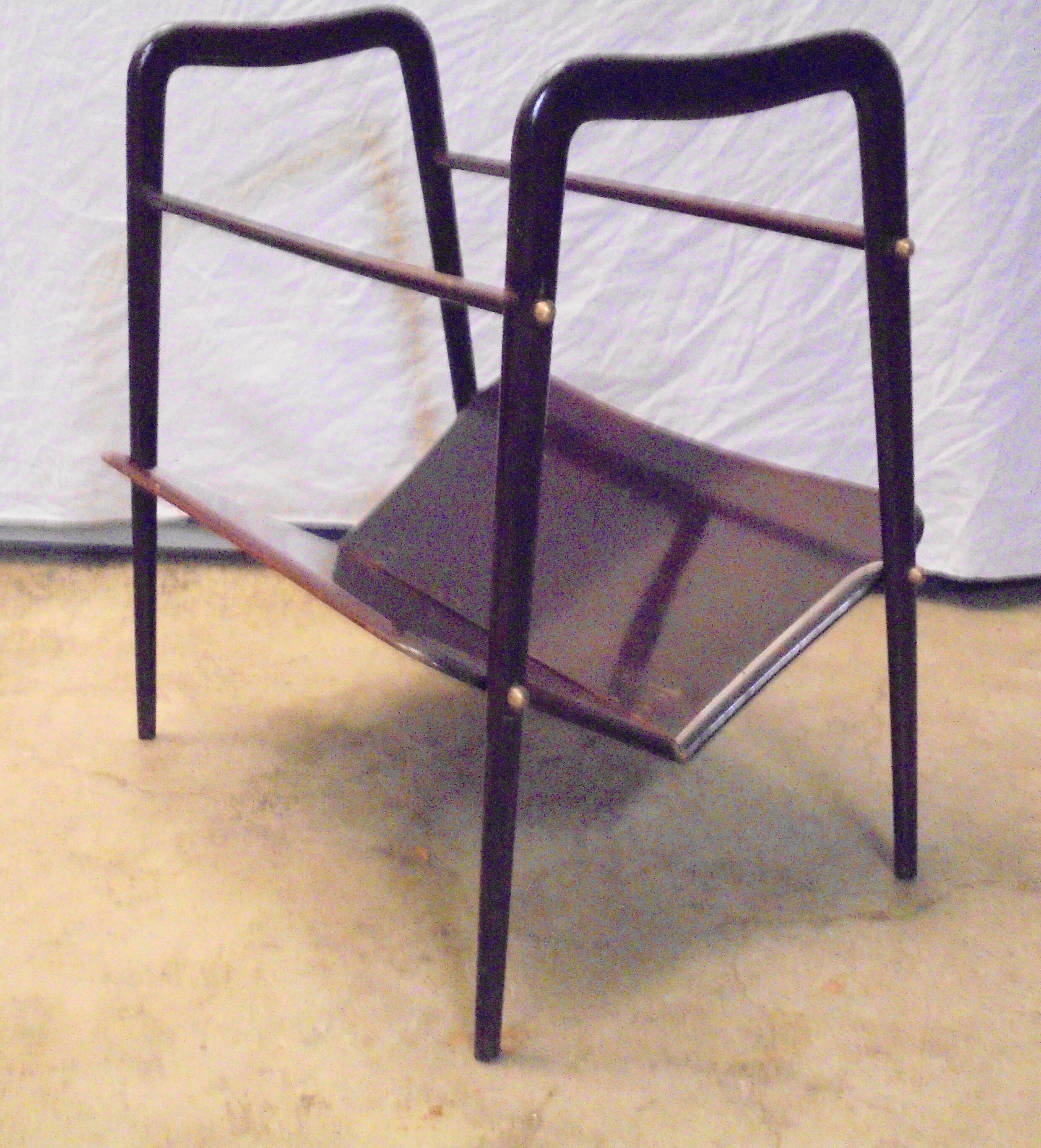 Porte revue de Ico Parisis model 201 of the 50s