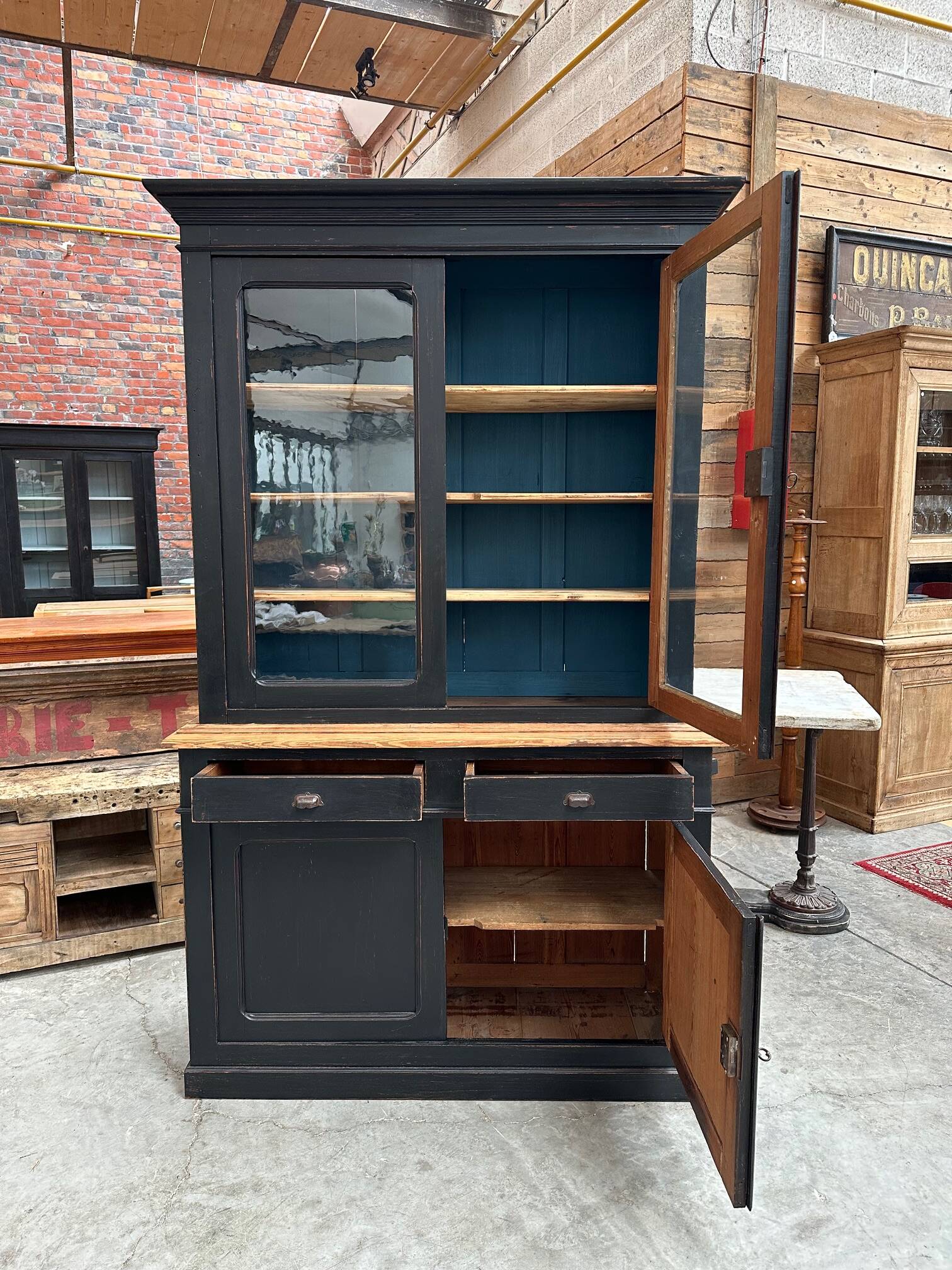 Early 20th century dresser