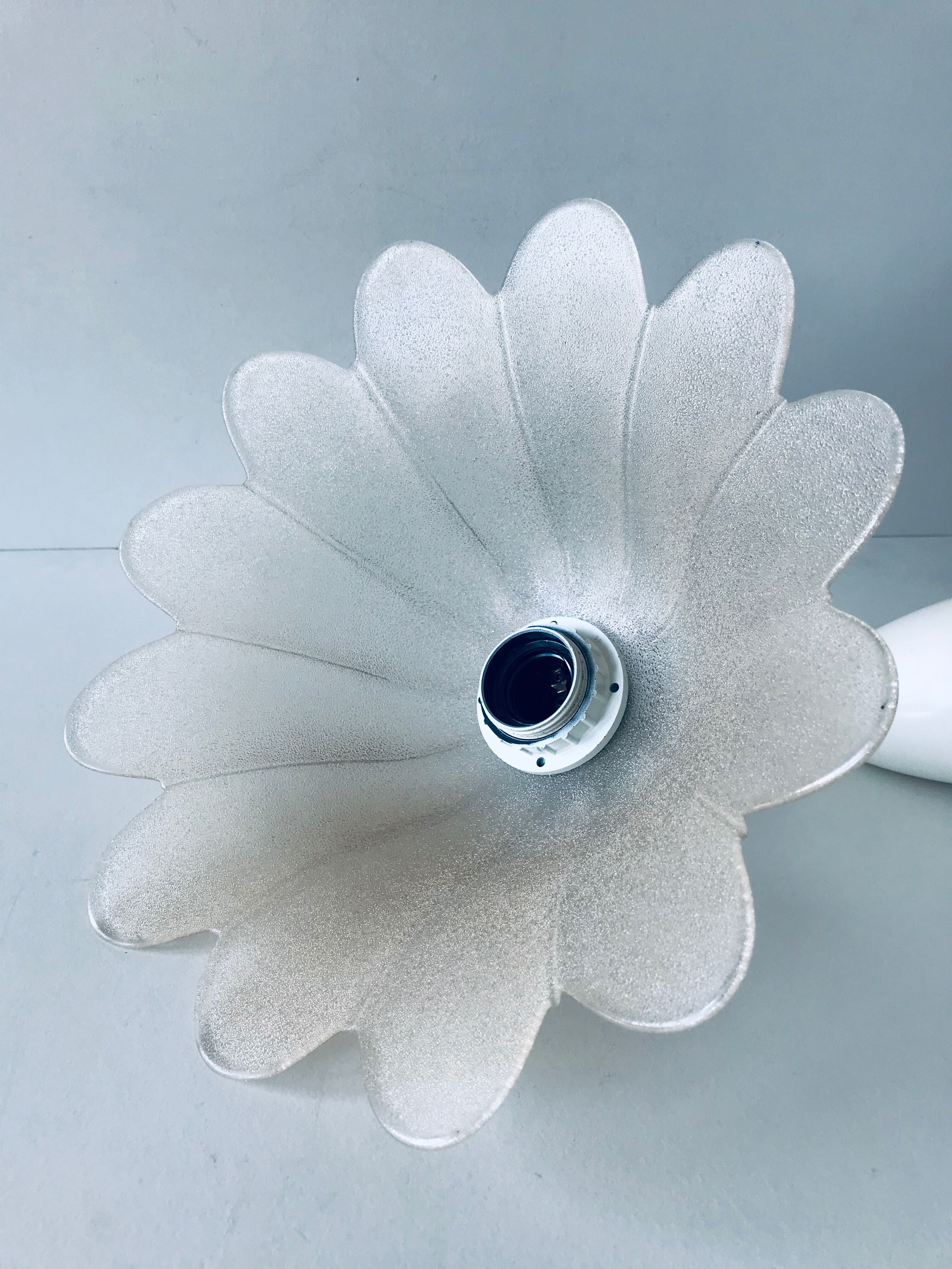 Glass flower suspension