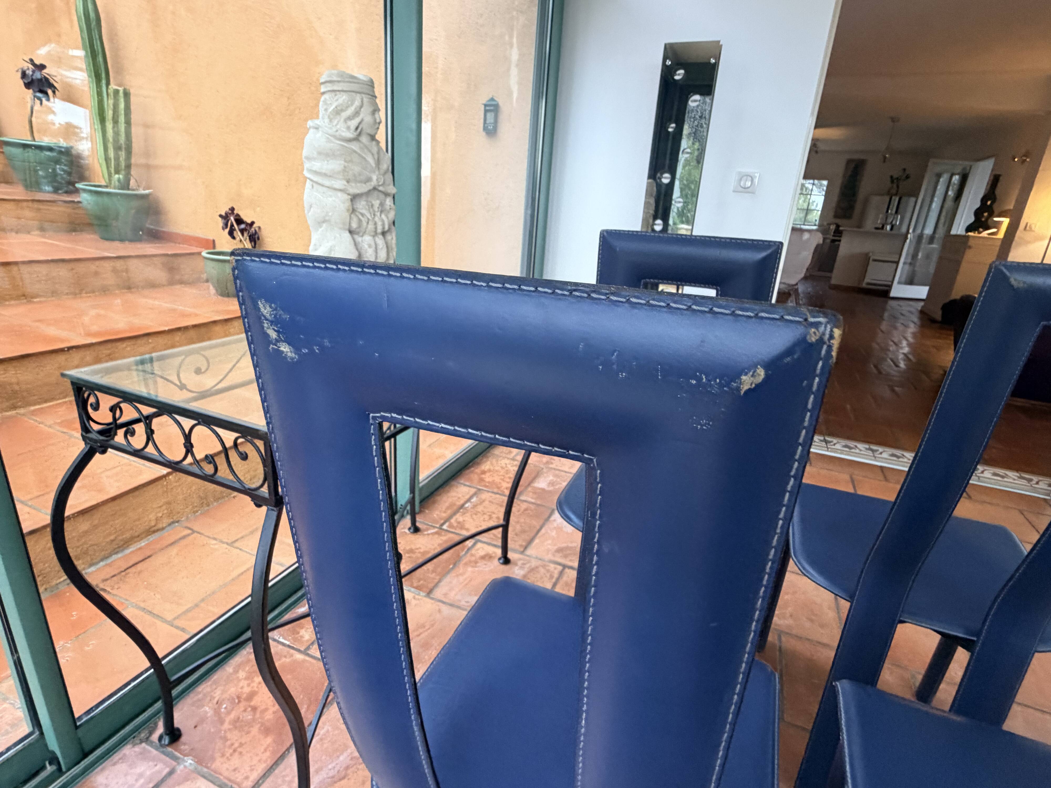 Lot de six chaises bleu de Pietro Costantini
