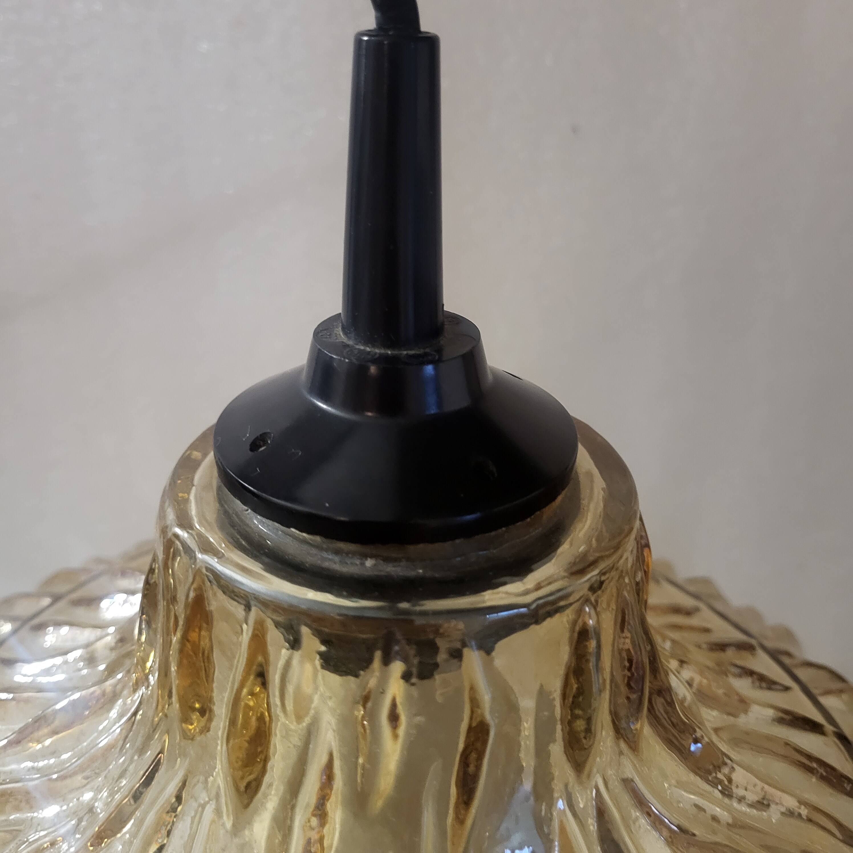 Amber glass pendant, iridescent gold, vintage 1960-70.