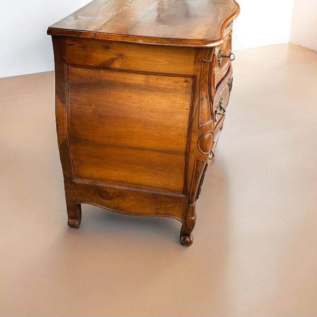 Commode Tombeau Louis XV En Noyer D’époque XVIIIème