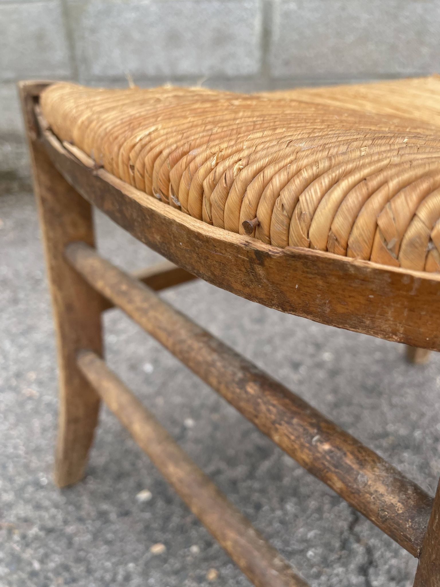 Ancienne chaise de nourrice Art Nouveau