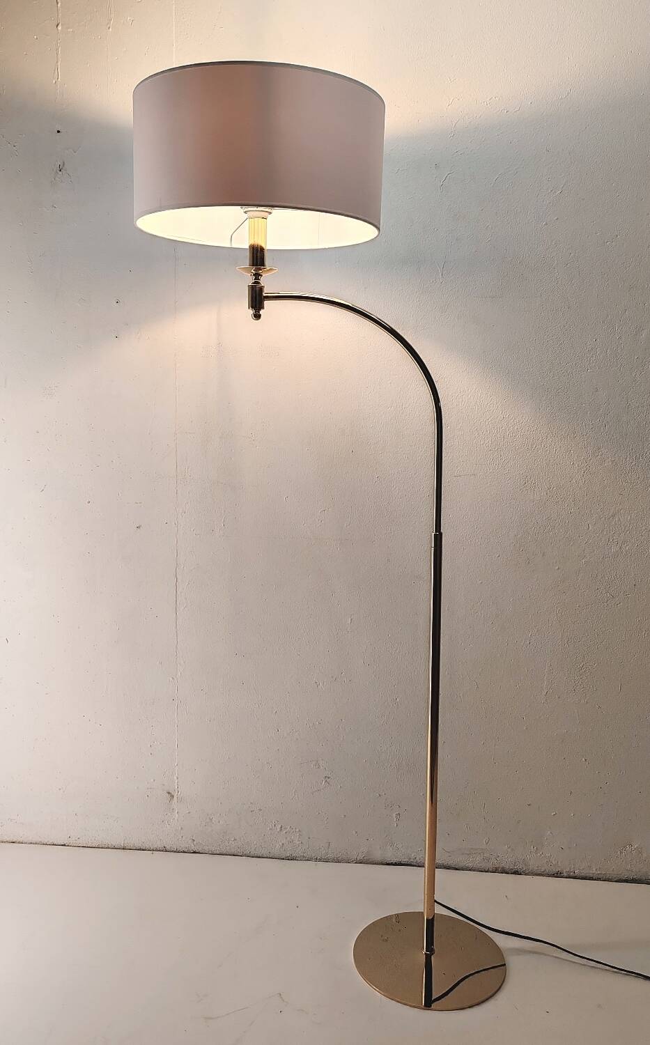 Lampadaire arc année 80 laiton doré
