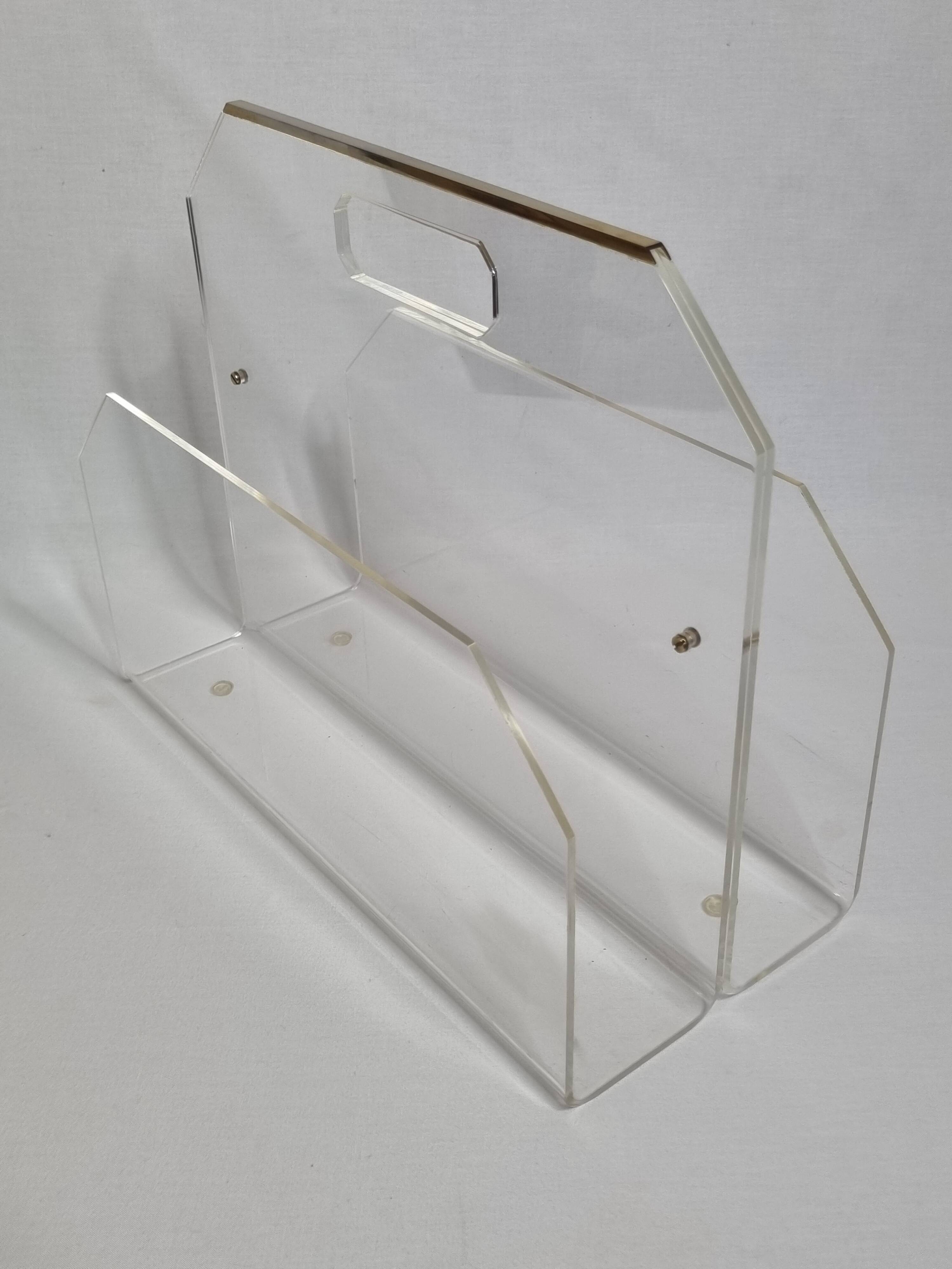 Vintage transparent plexiglass magazine rack, 1970s, Hollywood Regency.
