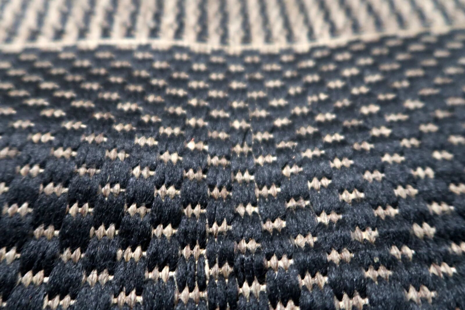 Vintage Belgian modern rug 200cm x 281cm 1980s - 1C1217