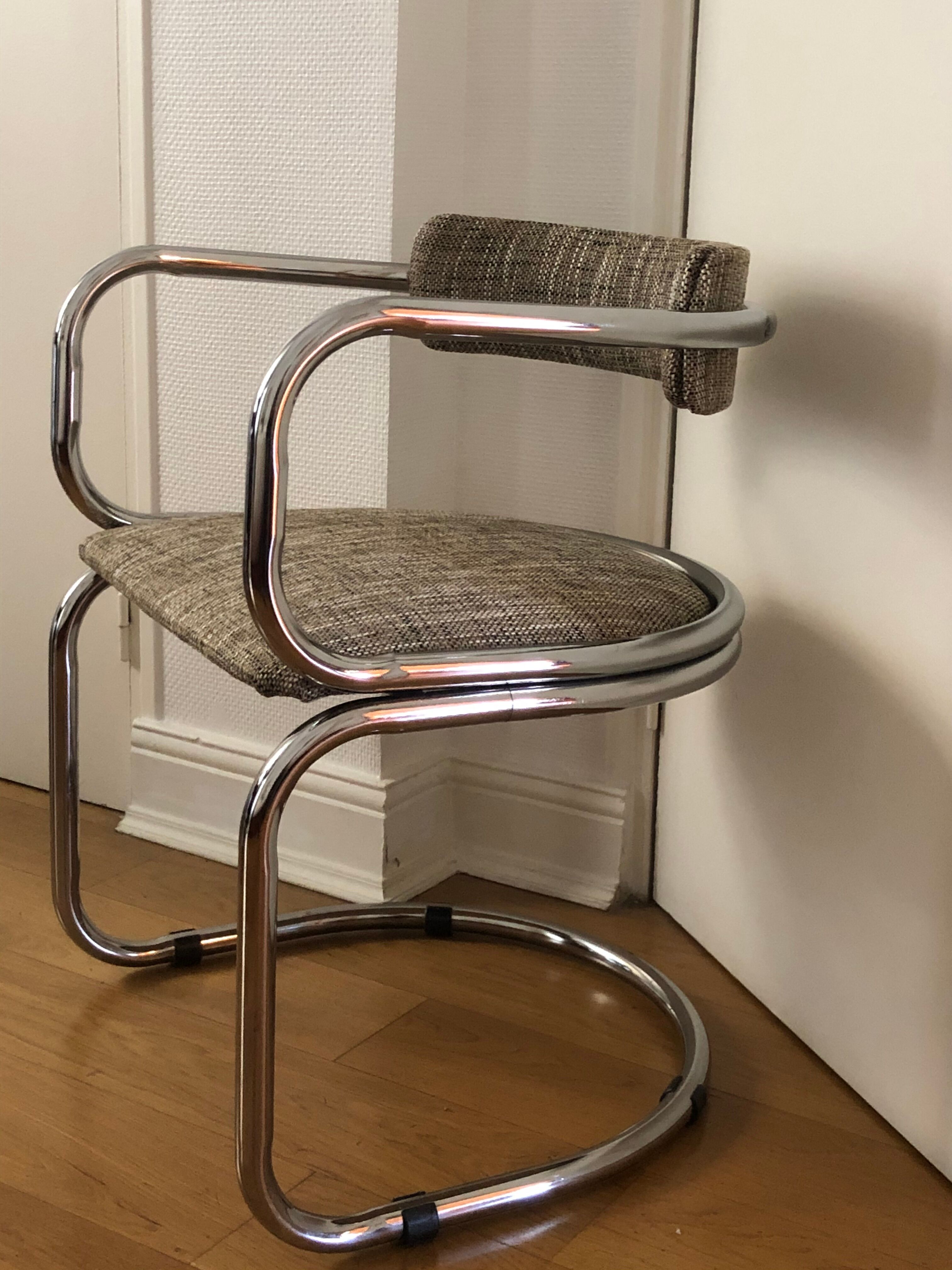 Victoria vintage chair