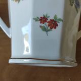 Porcelain sugar bowl with floral decoration