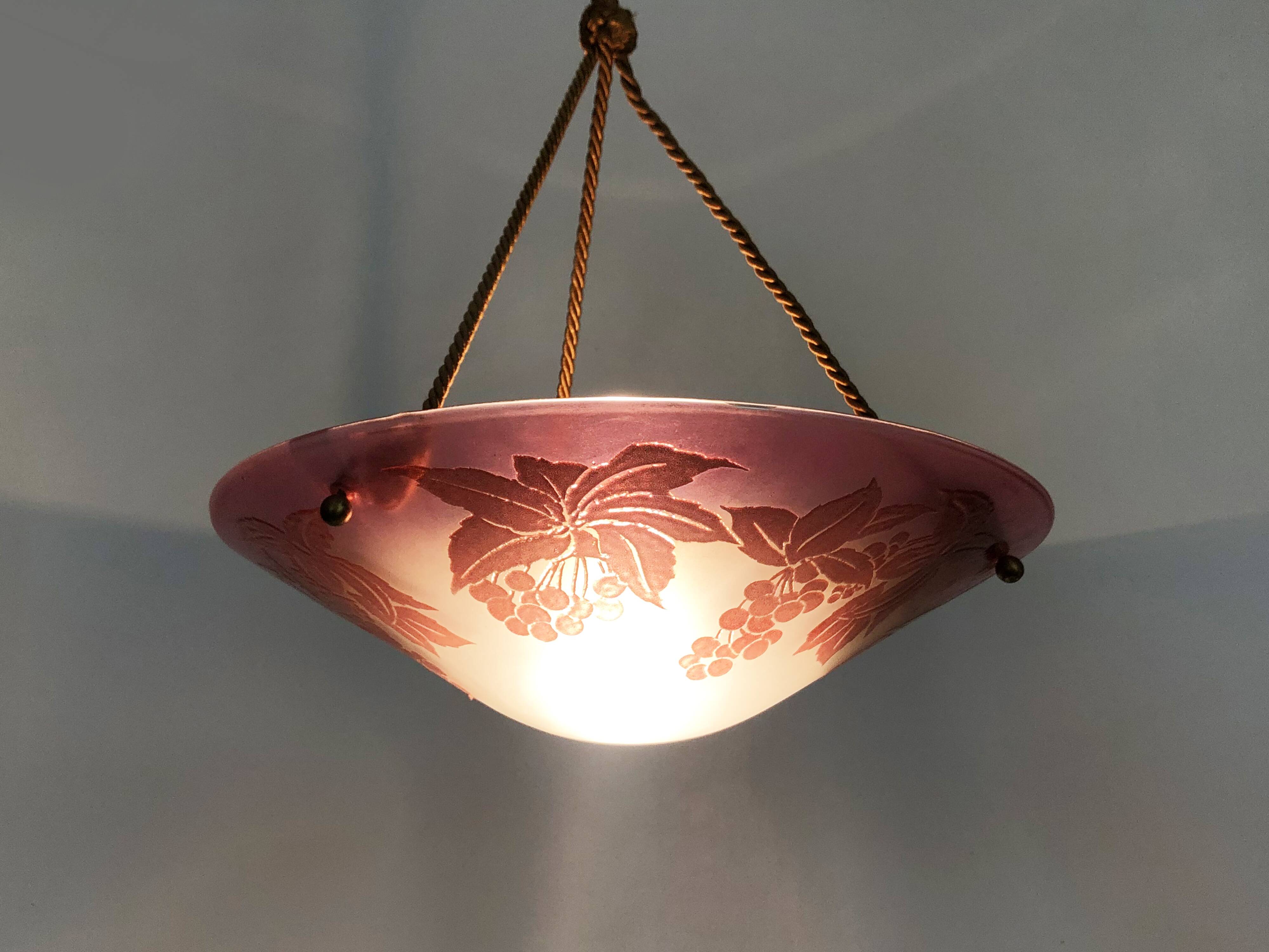 Magnificent Vianne Art Nouveau style 1-burner basin, in patterned purple glass