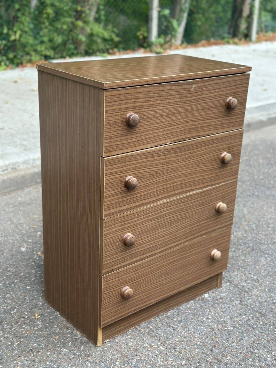 commode 4 tiroirs compacte — Effet bois foncé