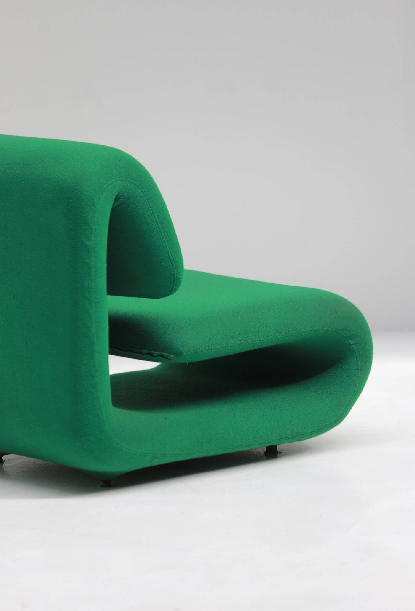 Etienne Henri Martin space age lounge chair Series 1500