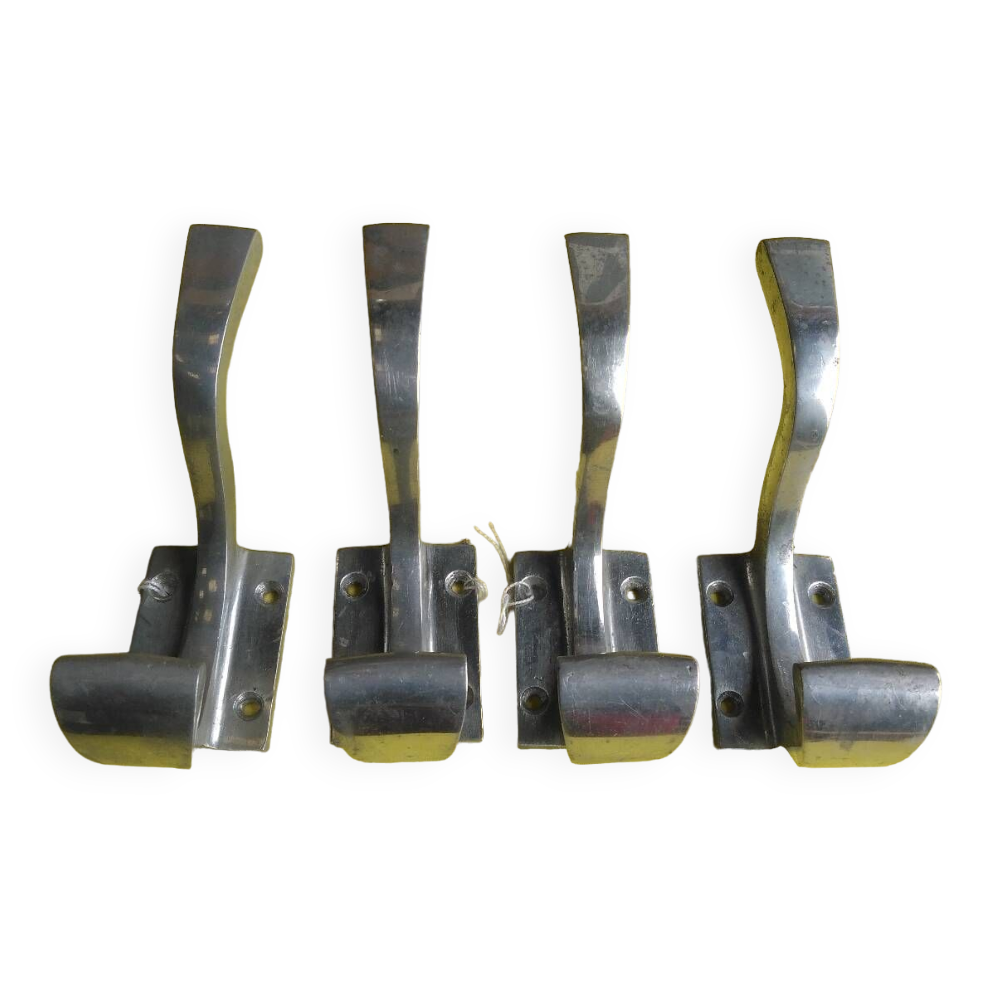 Lot de quatre patères en alu 1950