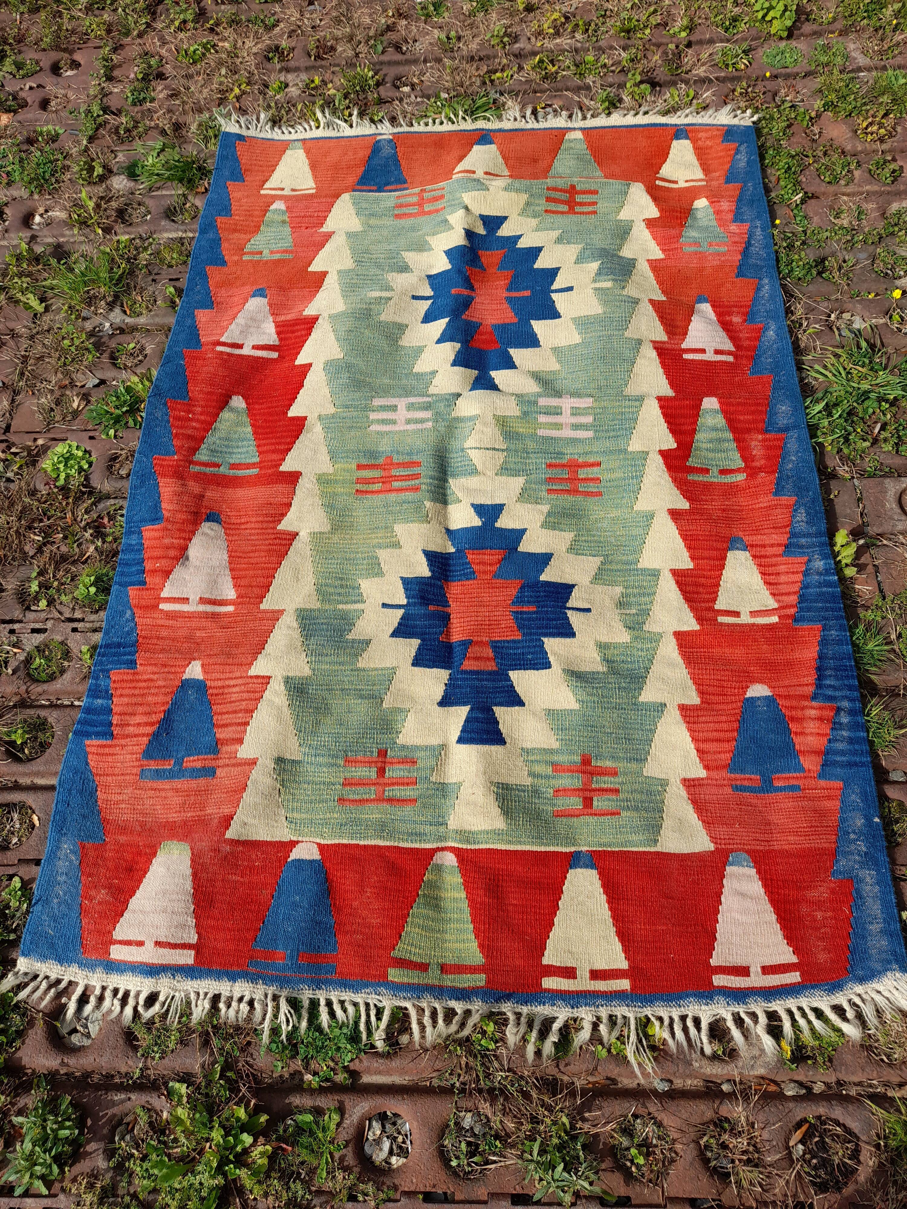 Kilim carpet- 114x168cm