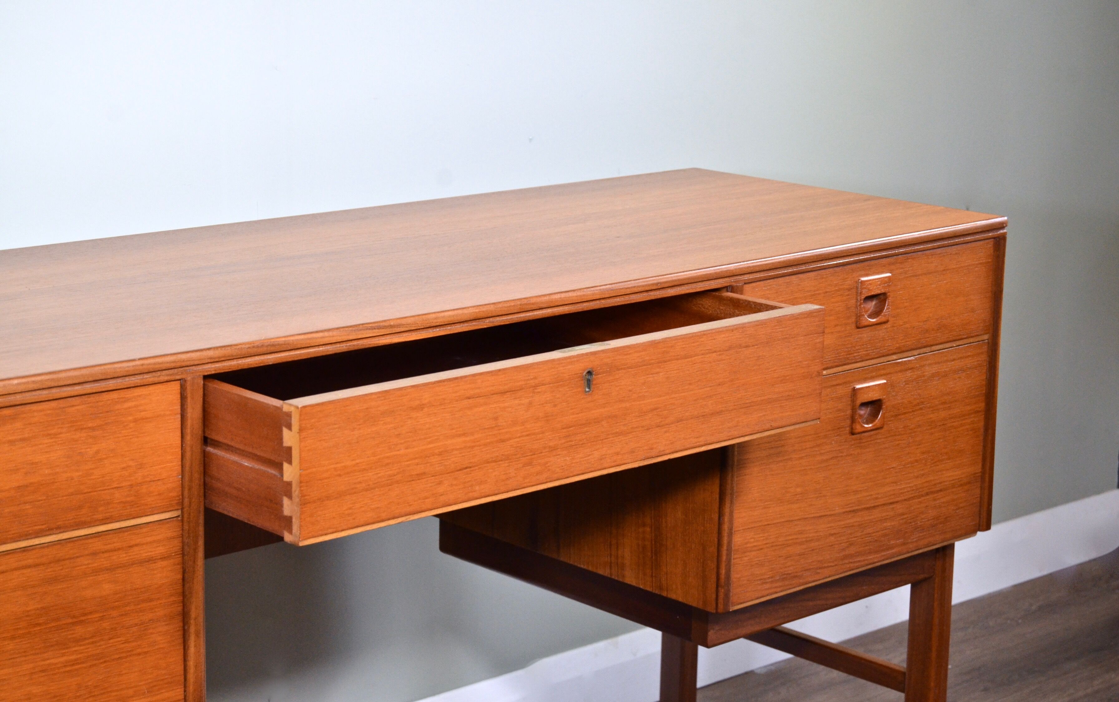 Teak desk from Alfred Cox 1950