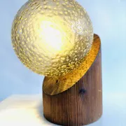 Lampe de table sphérique par Hustadt Leuchten, Allemagne, vers les années 1970.