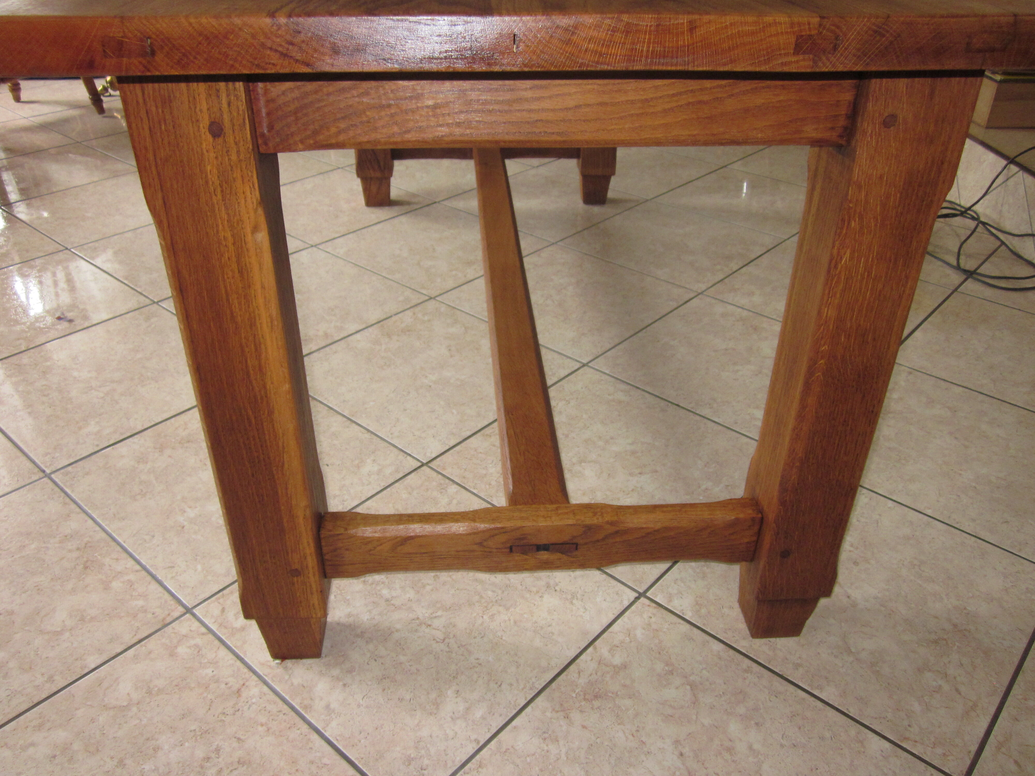 Farmhouse table in solid oak
