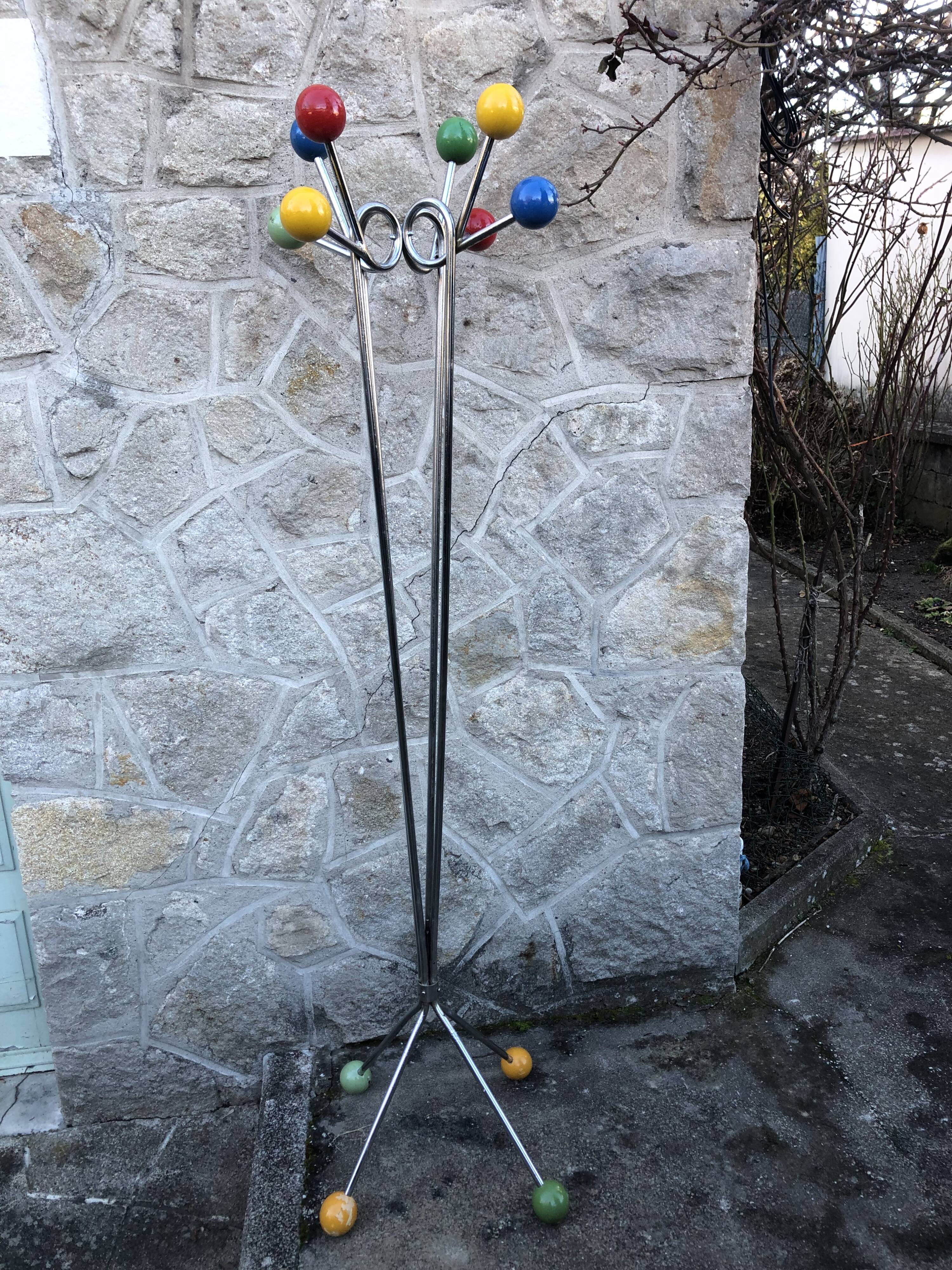 Porte manteau en métal chromé et boules colorées 1950-1970