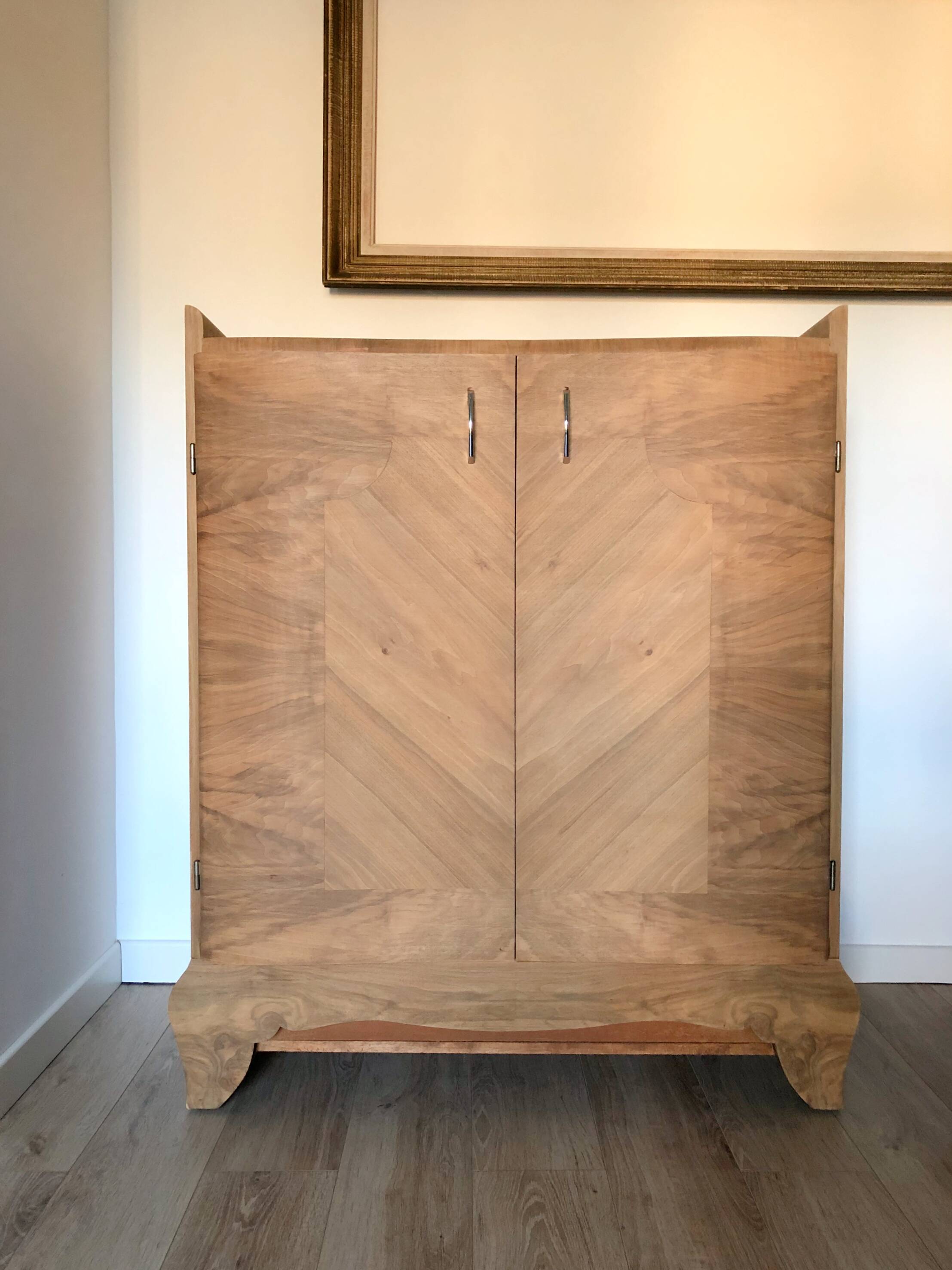 Furniture from the 30s/40s with elm magnifying glass veneer