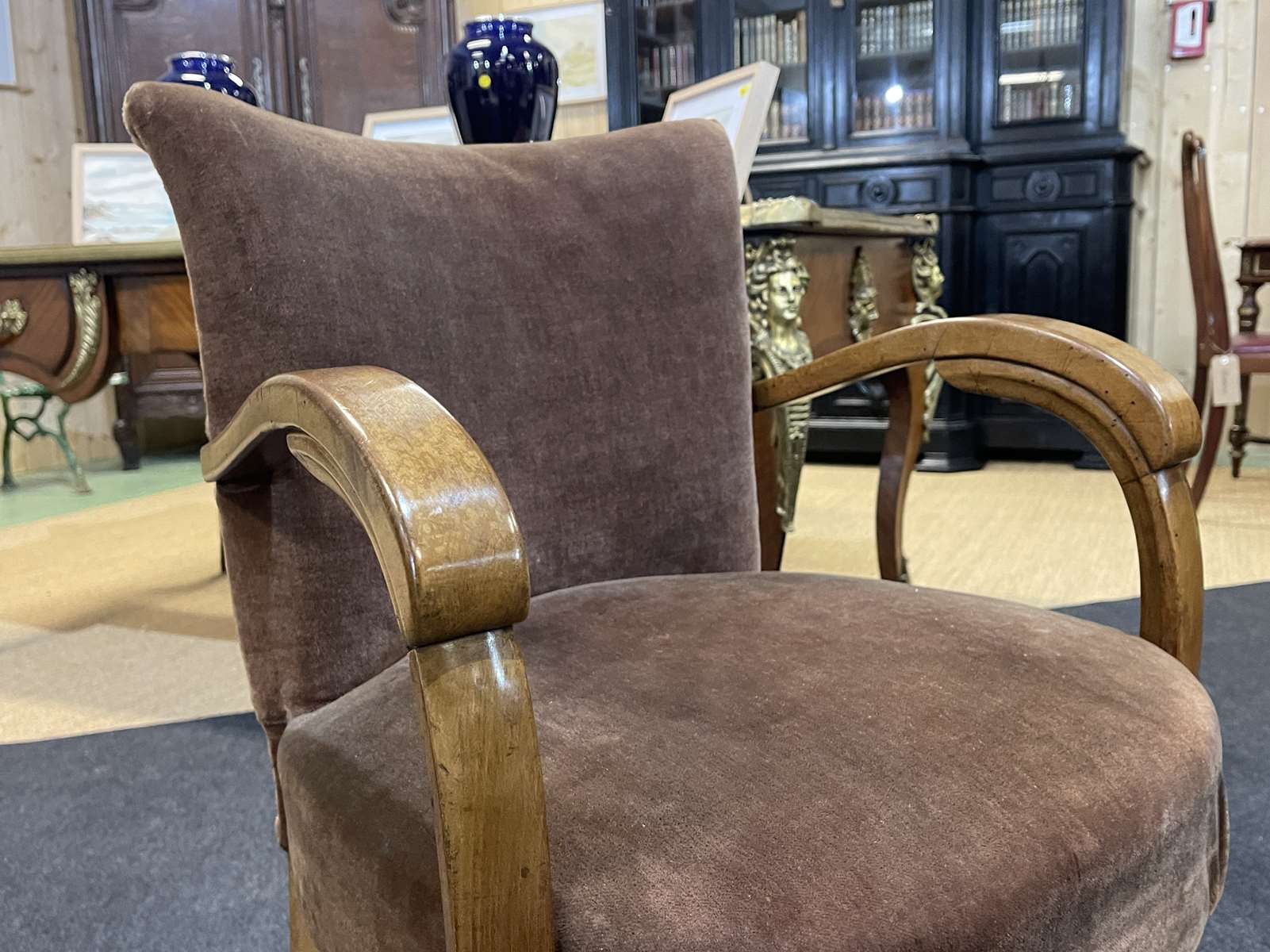 Art Deco bridge armchair in beech