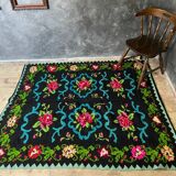 Romanian carpet with roses handmade in wool 177x154cm