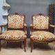 Paire de larges fauteuils style Louis XV