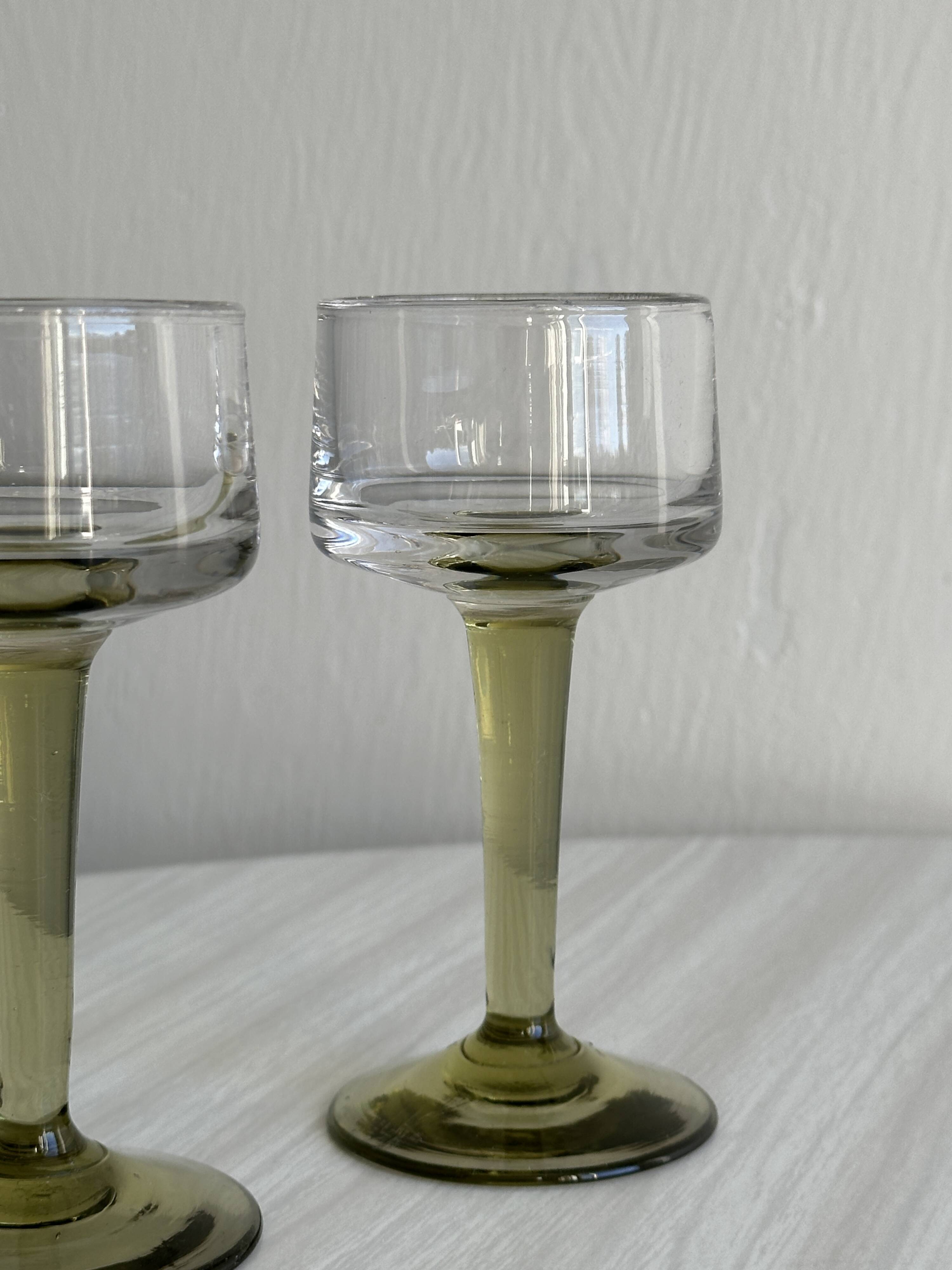 2 liqueur glasses
