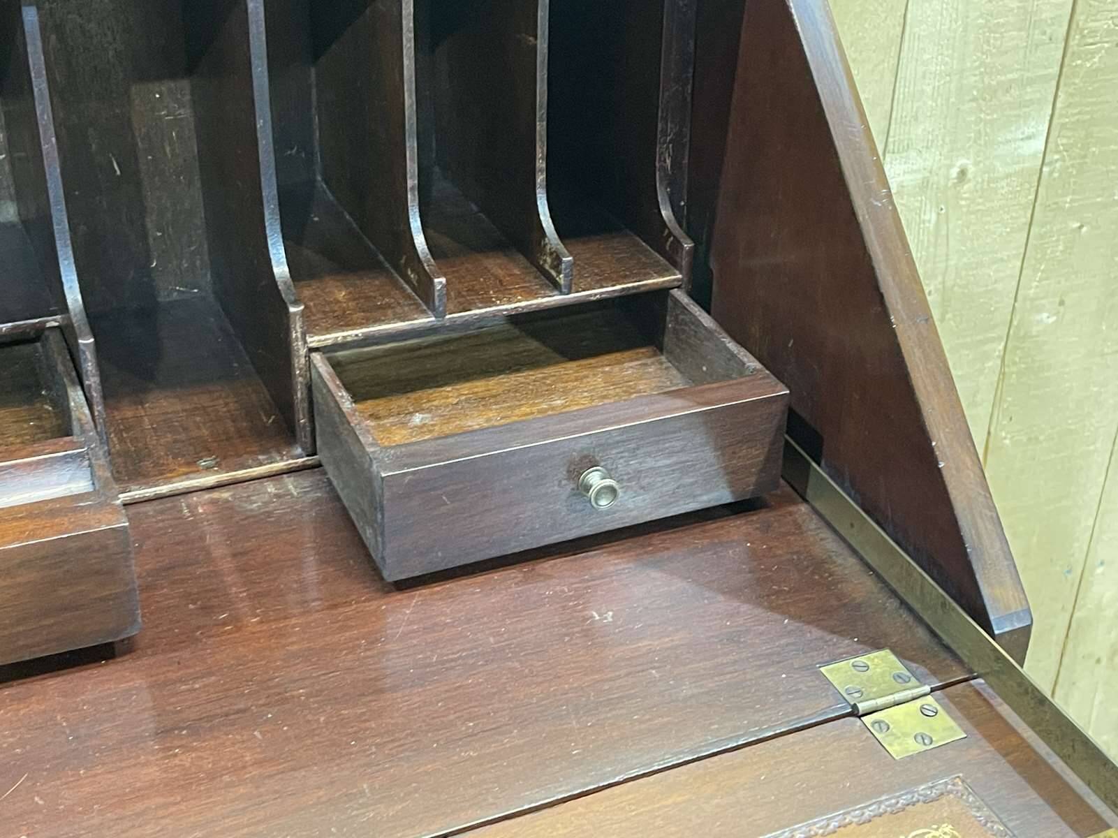 1930s mahogany donkey desk in English.