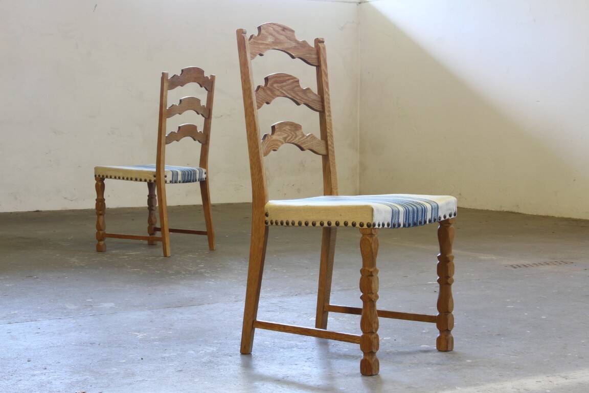 Chaises de salle à manger en chêne brutaliste danois moderne des années 1960 dans le style de Kjærnulf, ensemble.