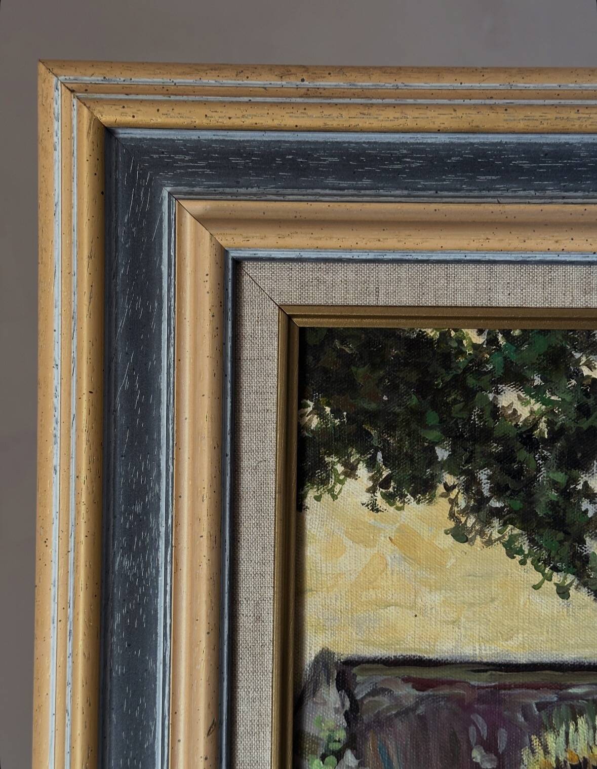 Oil on canvas framed – House with hydrangeas, Yvonne Sellier