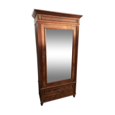 Armoire parisienne avec miroir