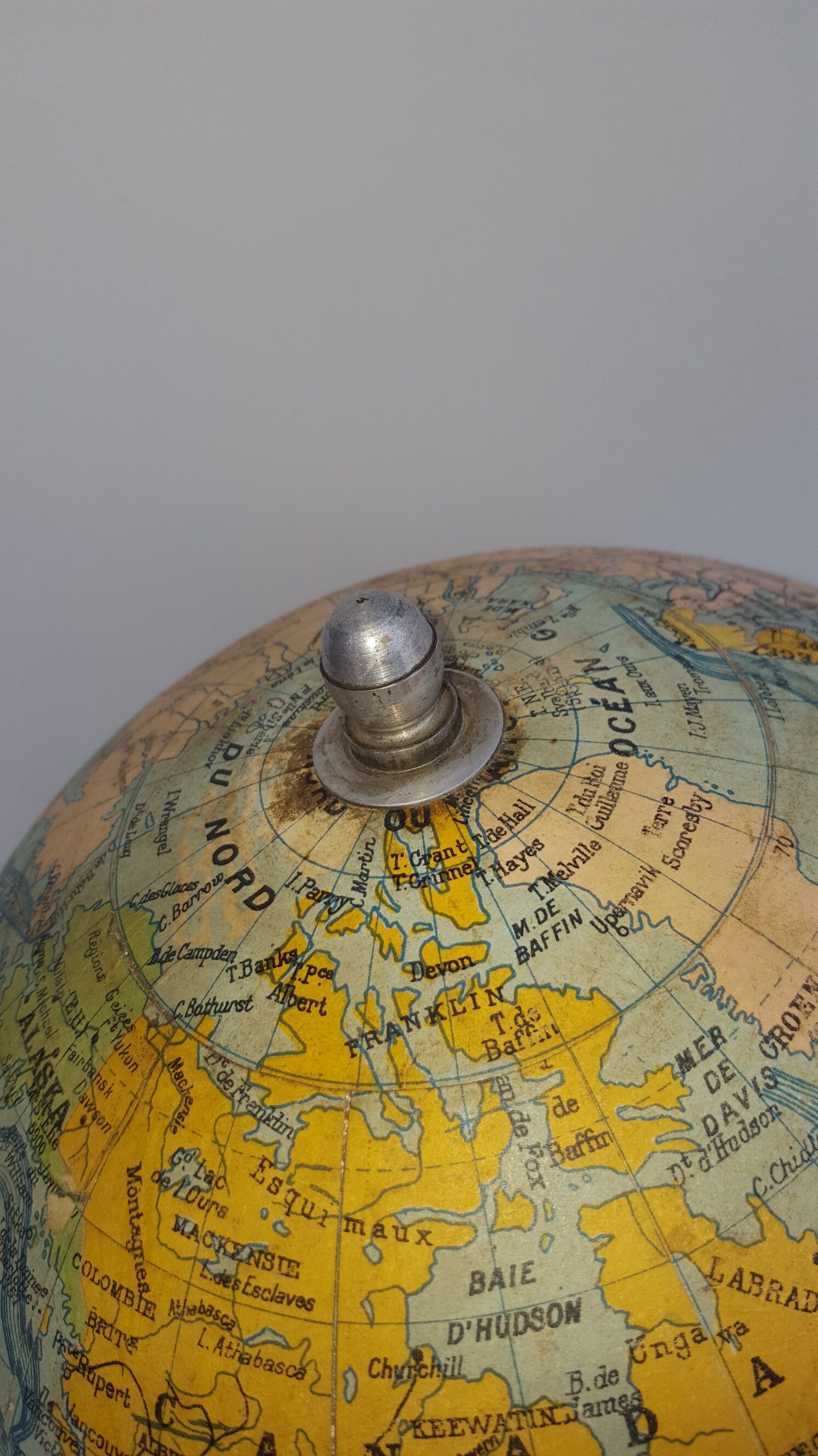 Terrestrial globe