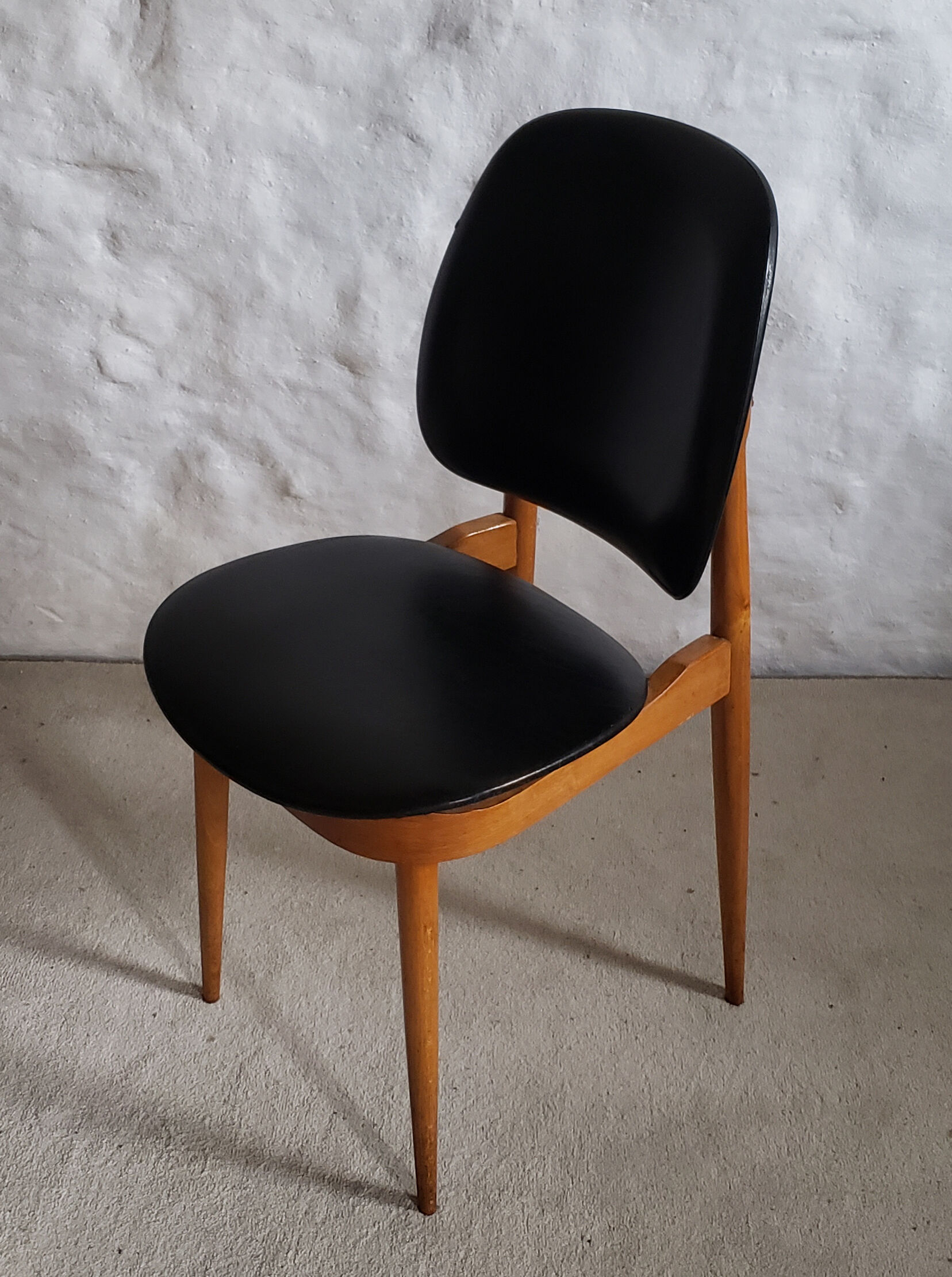 Series of 6 chairs Baumann Pegasus