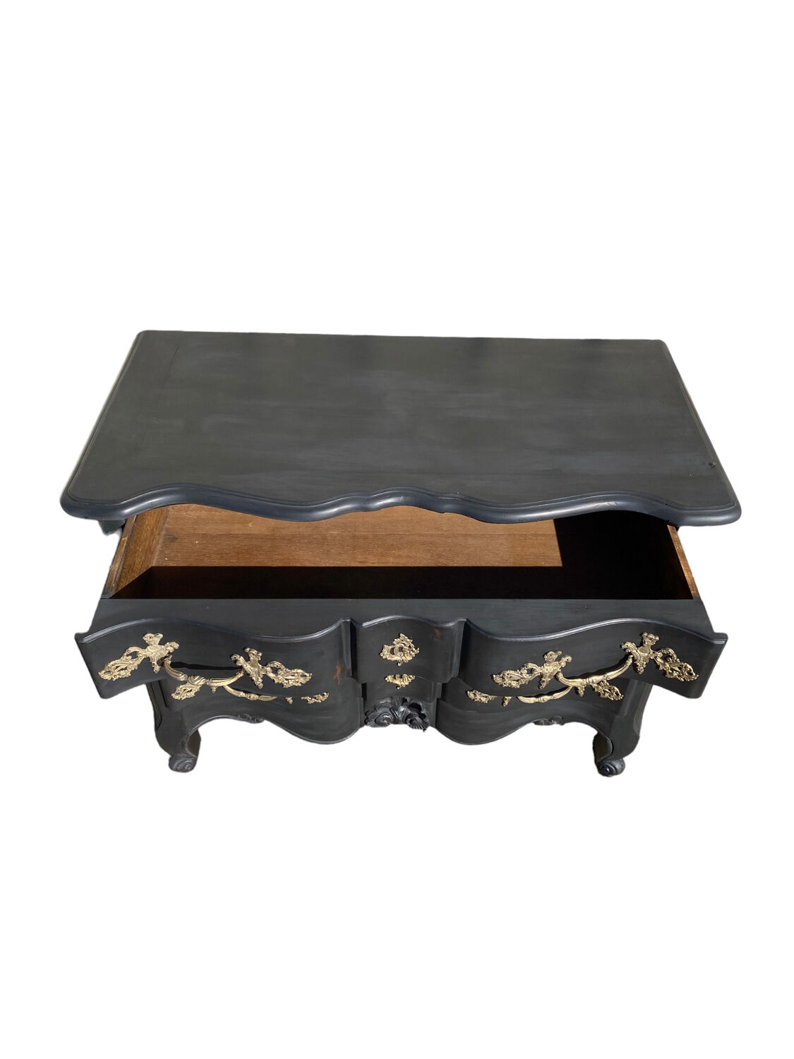 Black and brass chest of drawers