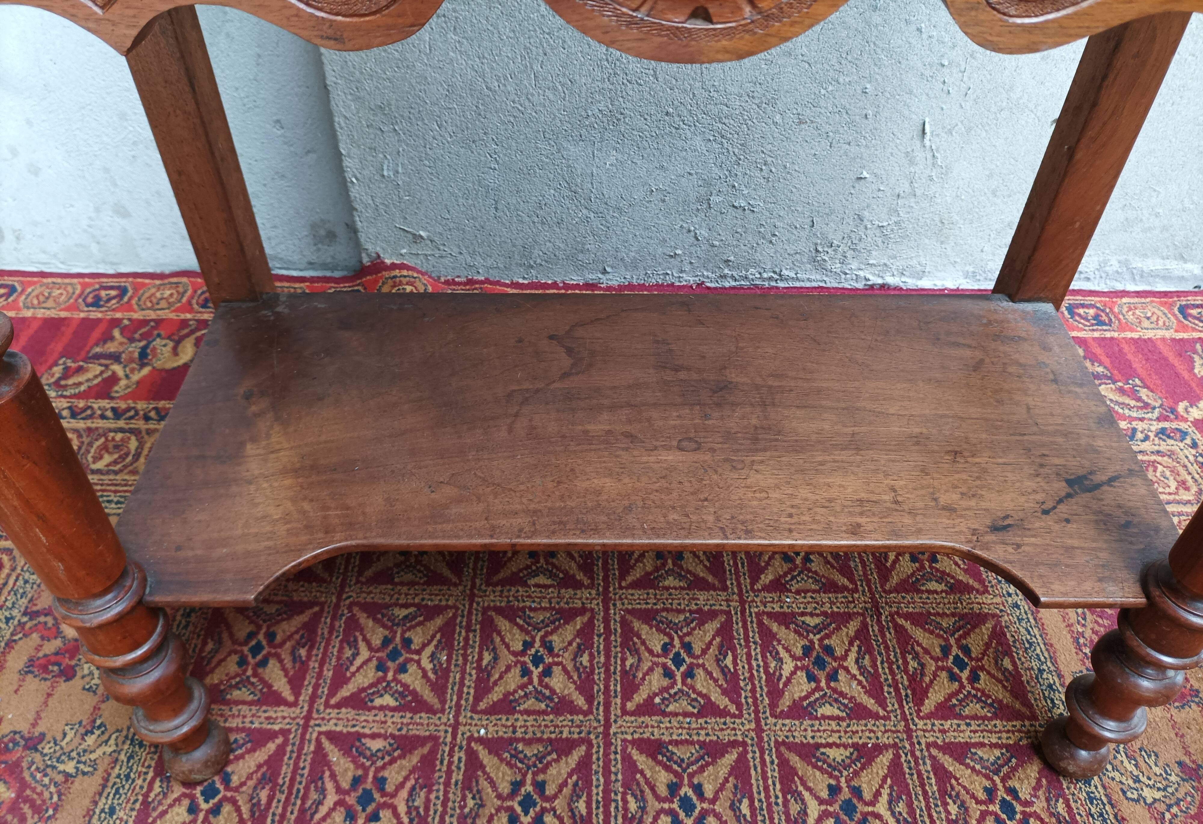 Meuble de toilette en noyer et merisier