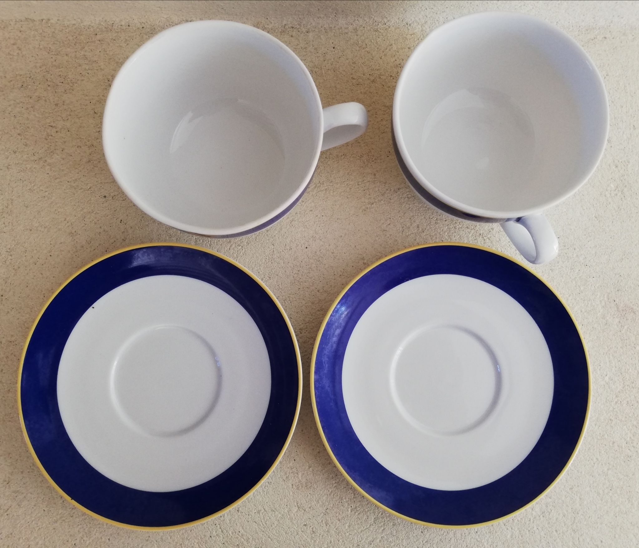 2 cups and their saucers Le Printemps