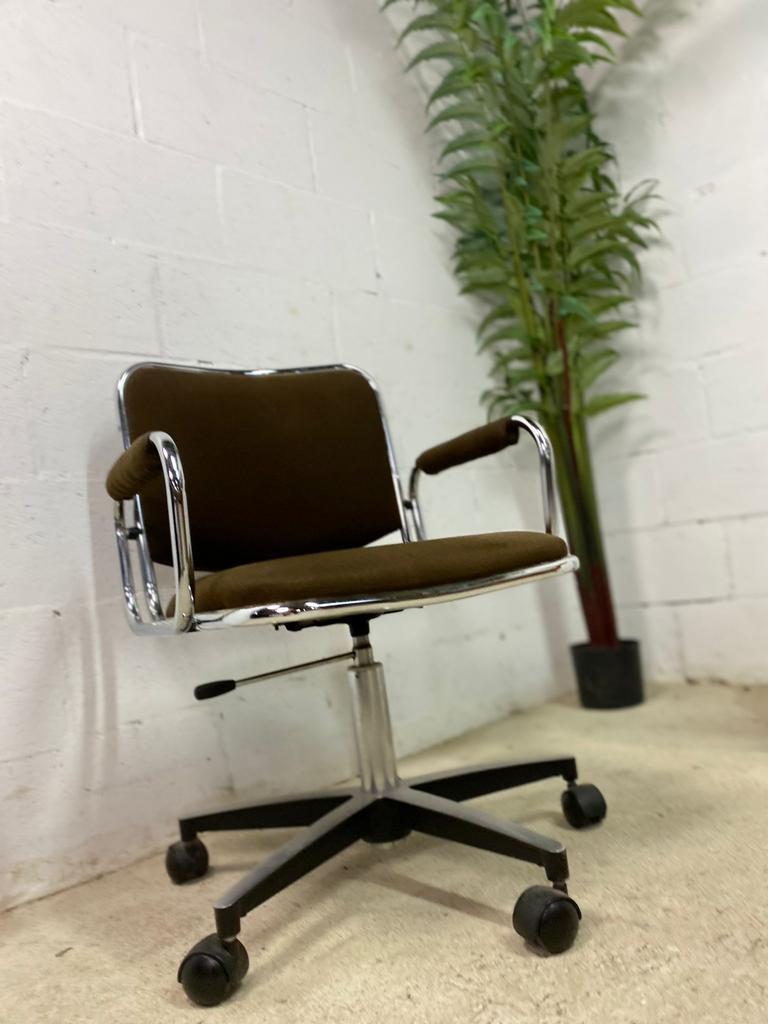 Chaise de bureau vintage avec finition chromée