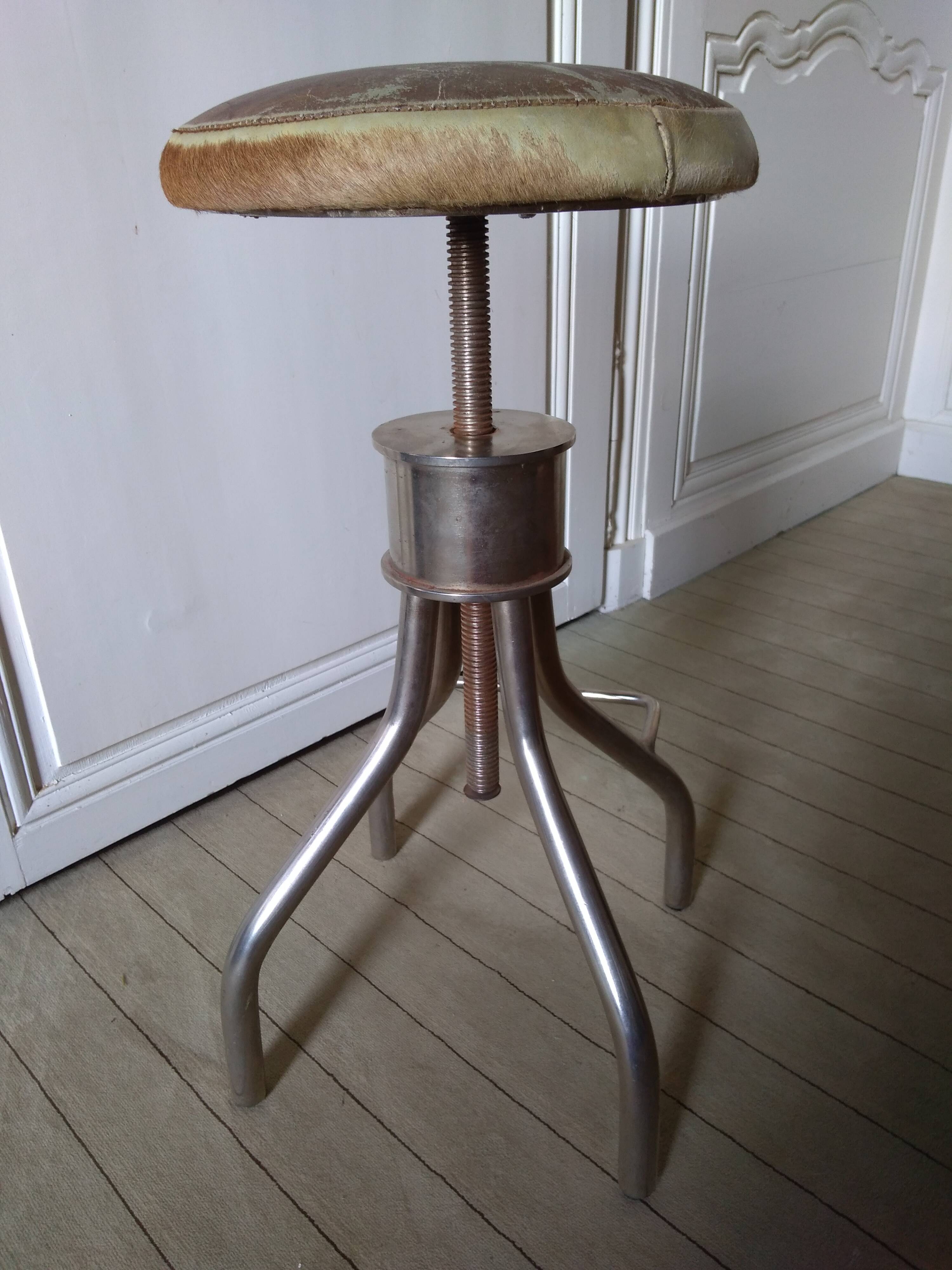 Adjustable leather seating workshop stool
