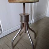 Adjustable leather seating workshop stool
