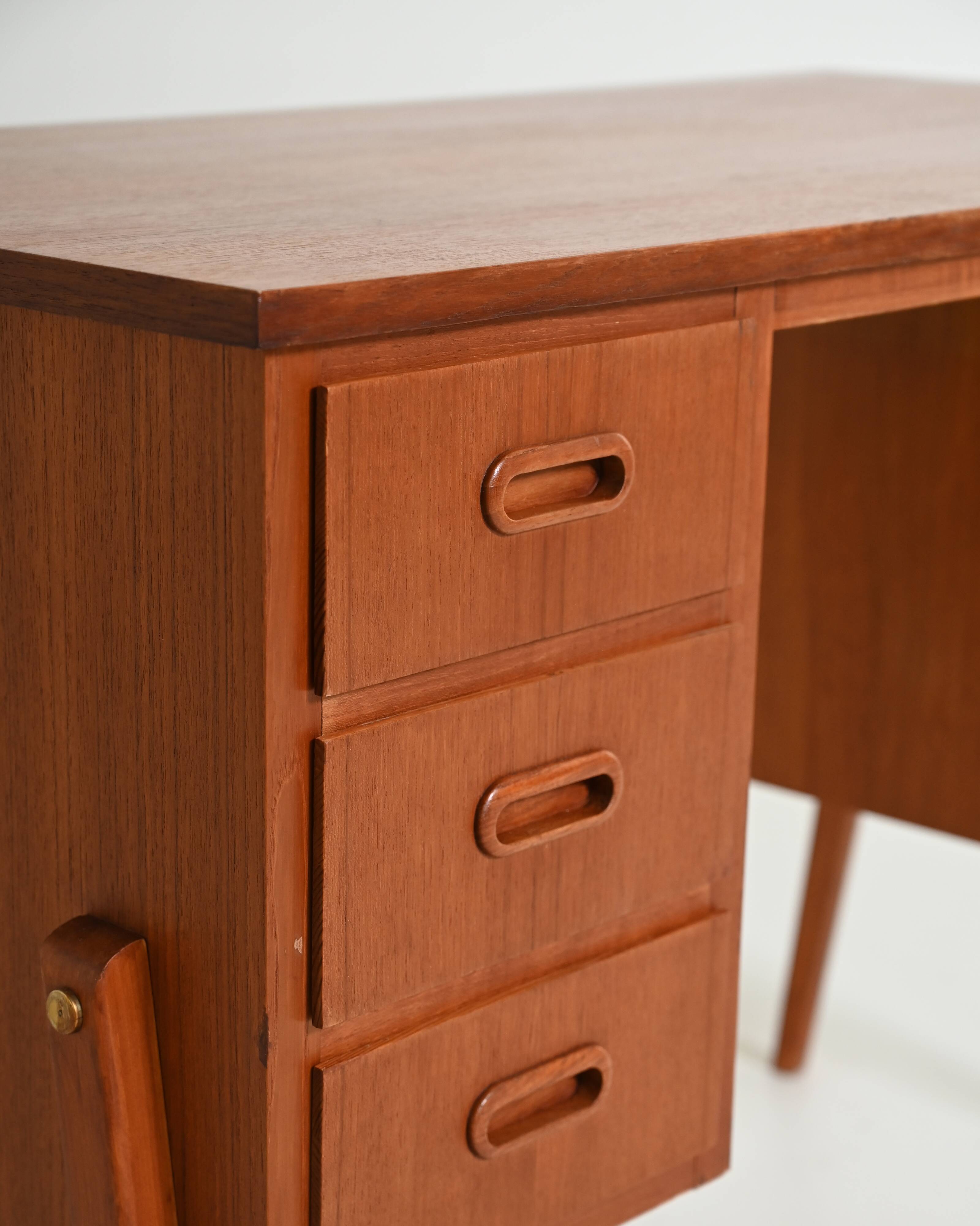 Scandinavian teak desk, 1960s